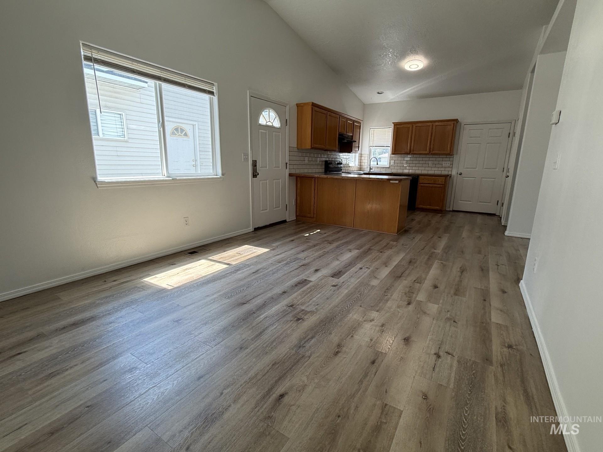 920 S Diamond St. Property Photo 8
