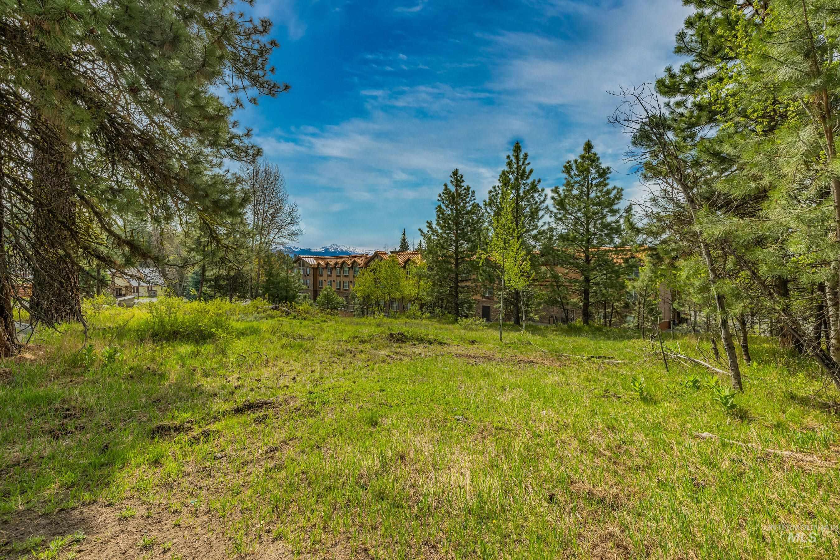 300 Floyde Property Photo 7