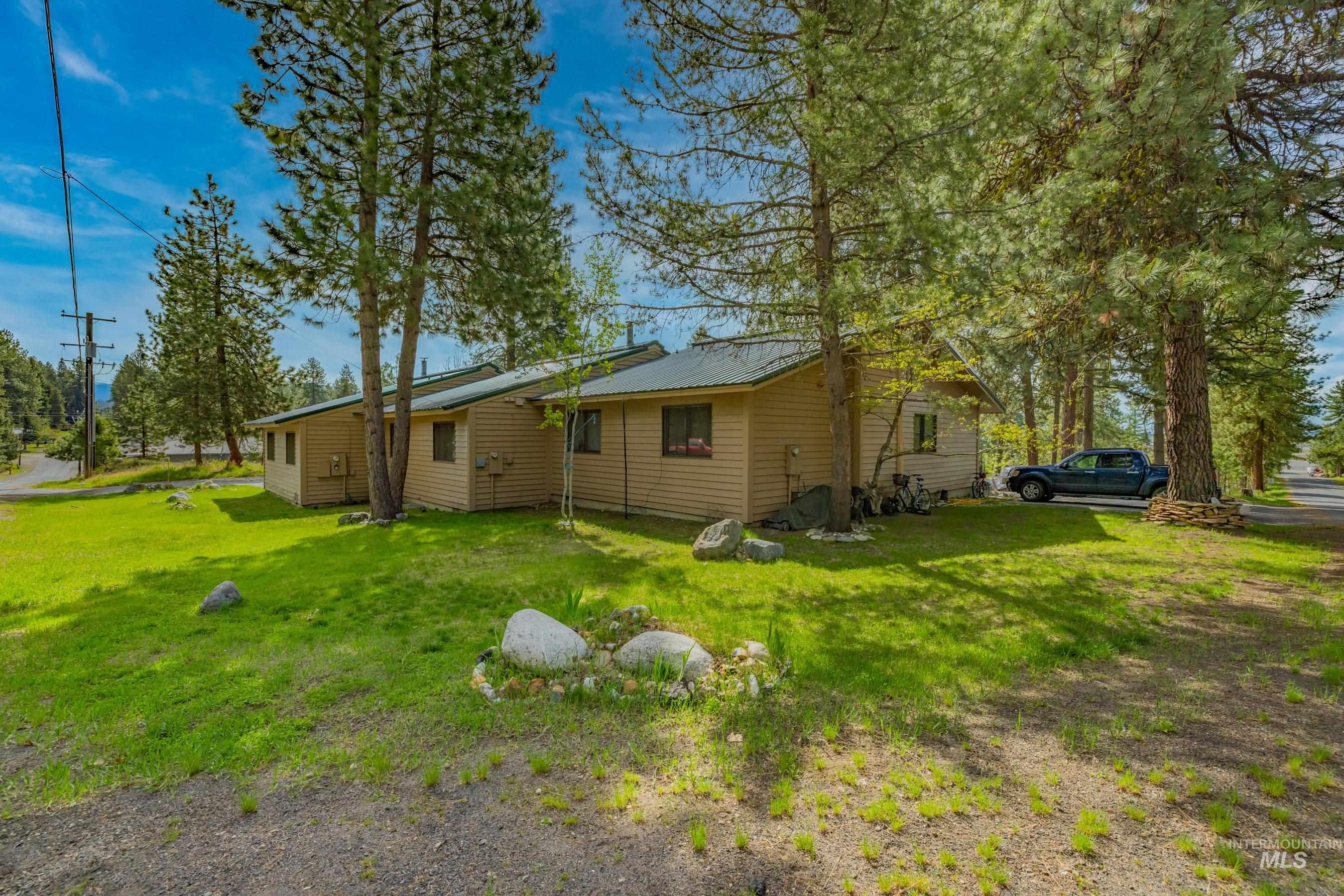 300 Floyde Property Photo 10