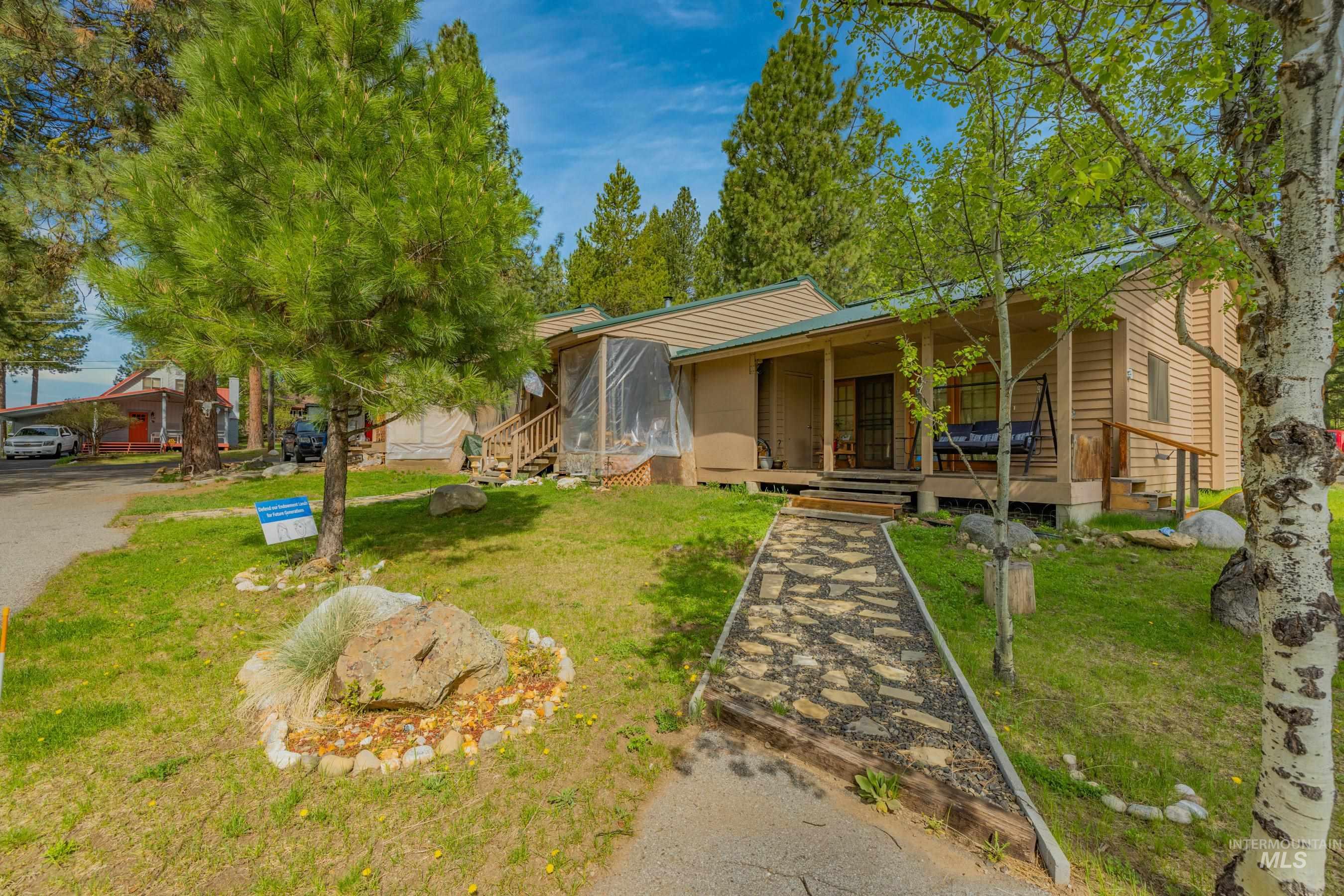 300 Floyde Property Photo 14