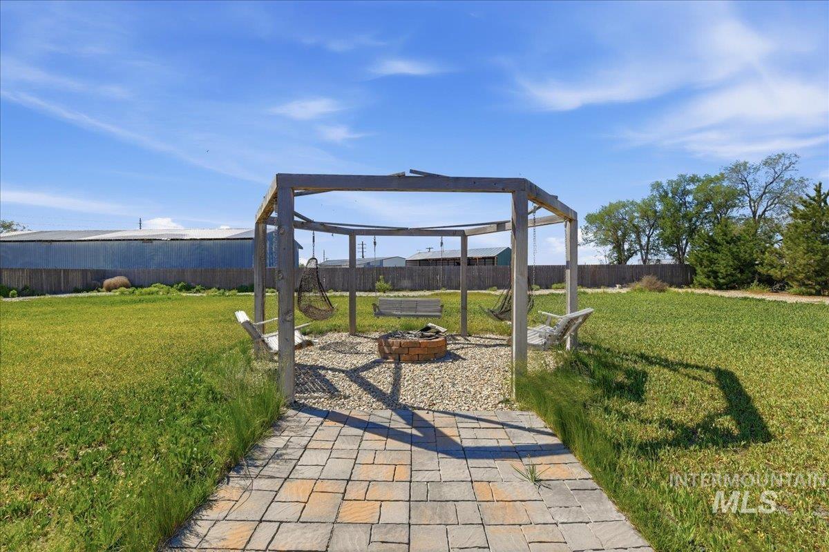 987 Nw Mcmurtrey Rd Property Photo 10