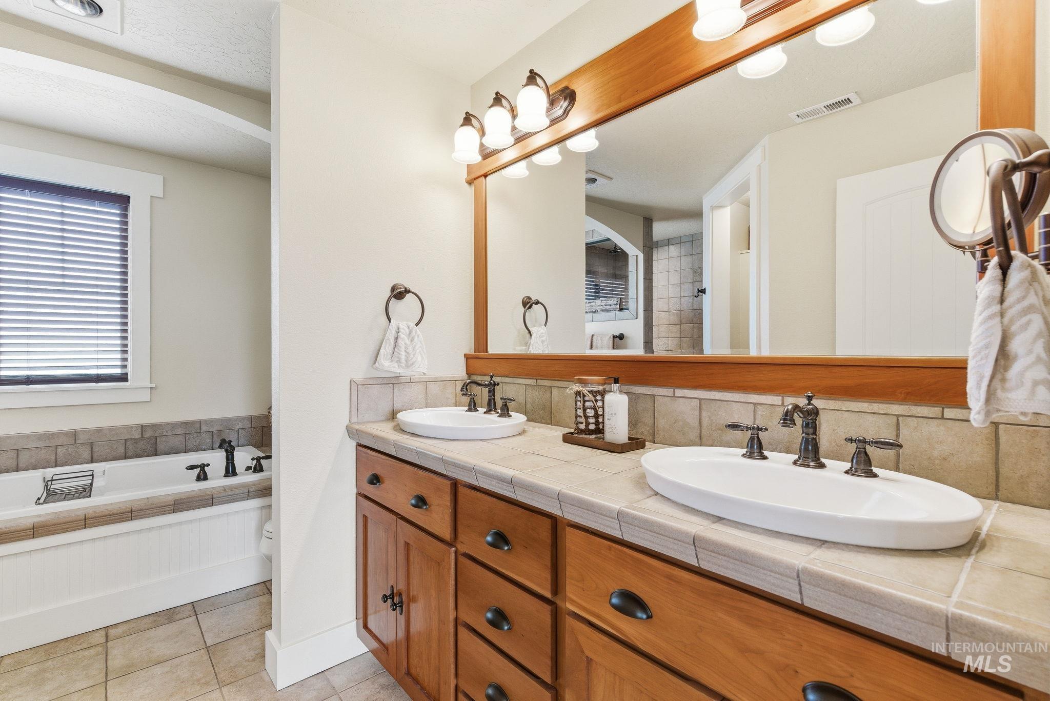 11470 S Cross Slope Pl. Property Photo 41