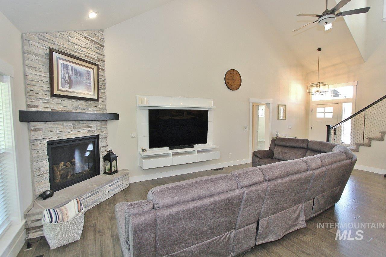 5041 N Pierce Park Ln Property Photo 6