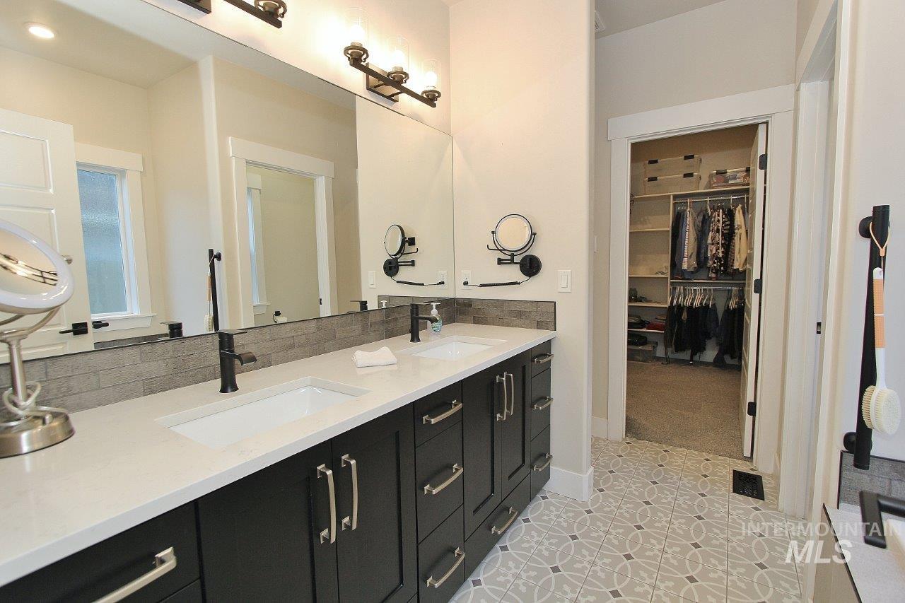 5041 N Pierce Park Ln Property Photo 14