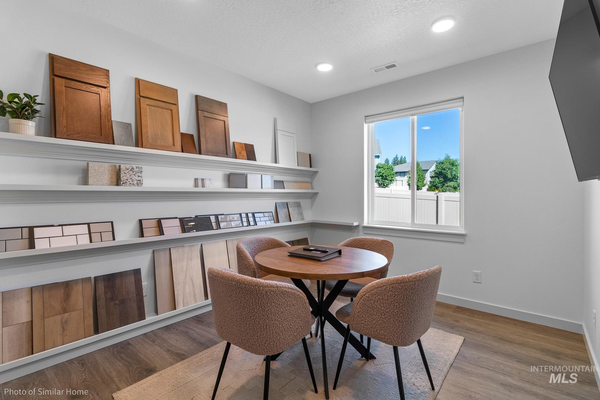 11134 Claremont St Property Photo 10