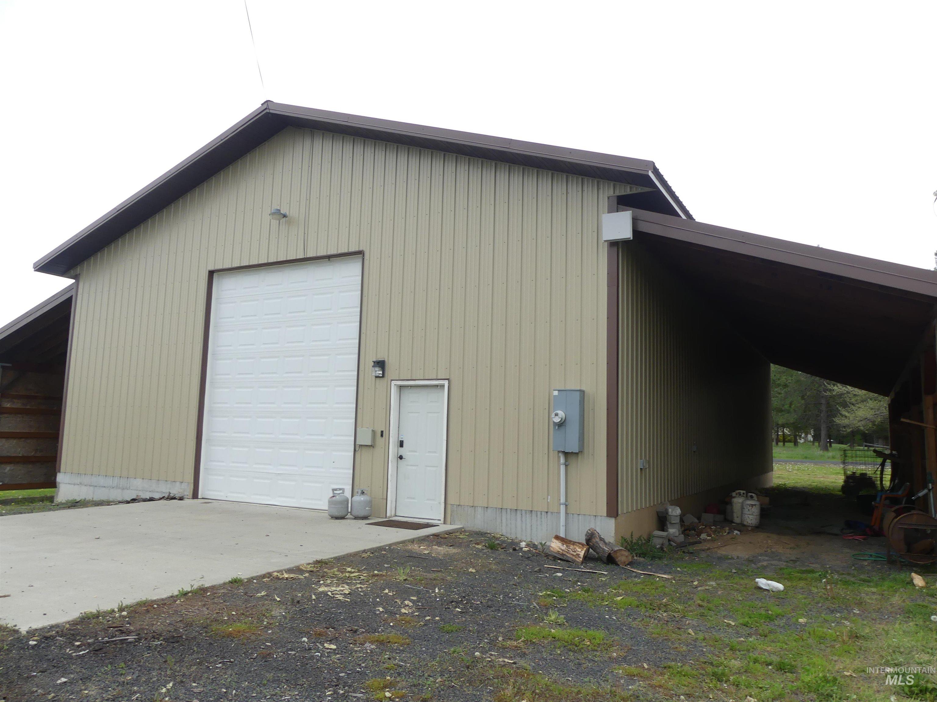 774 Pleasant Acre Dr Property Photo 3