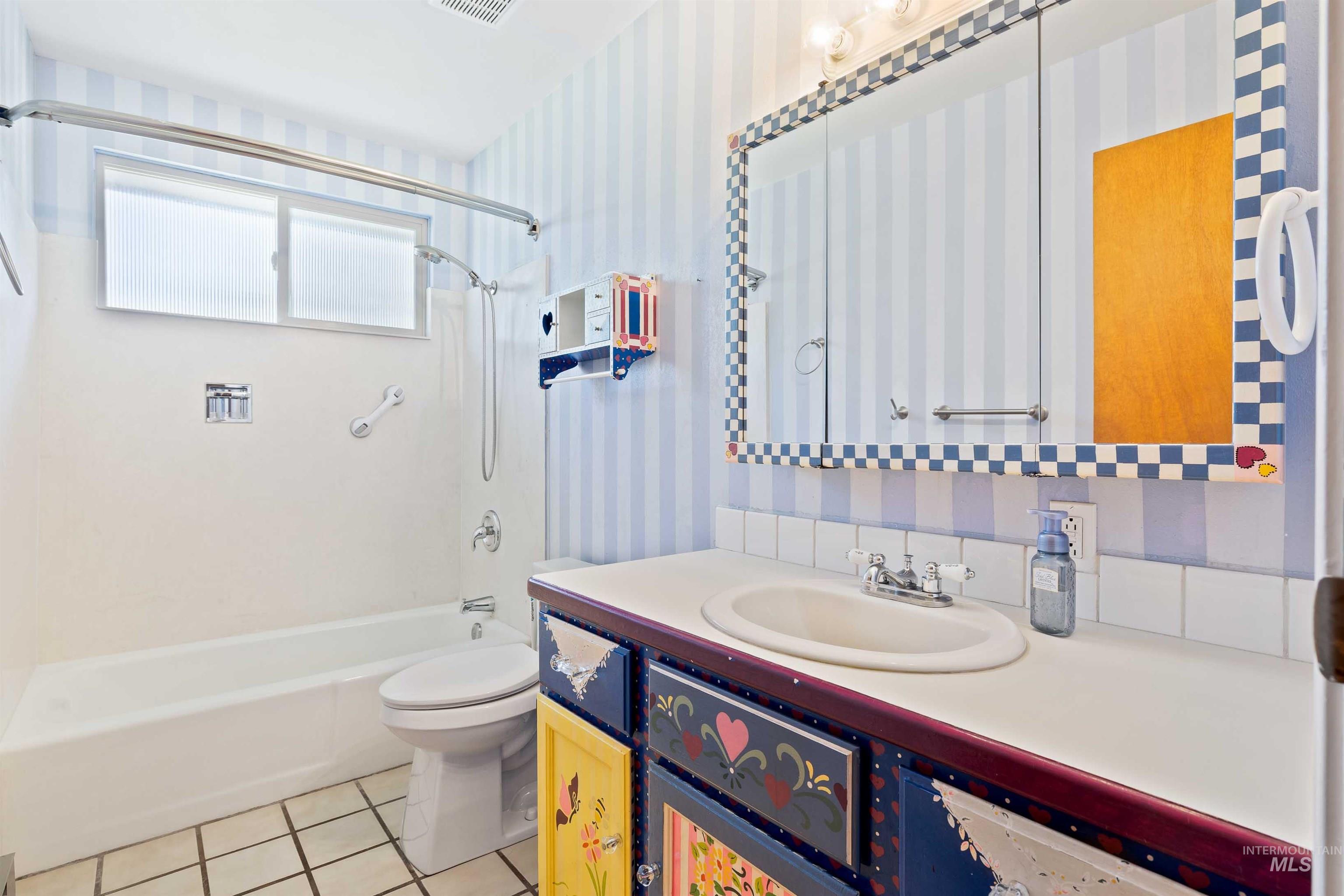 764 Meadows Dr. Property Photo 13