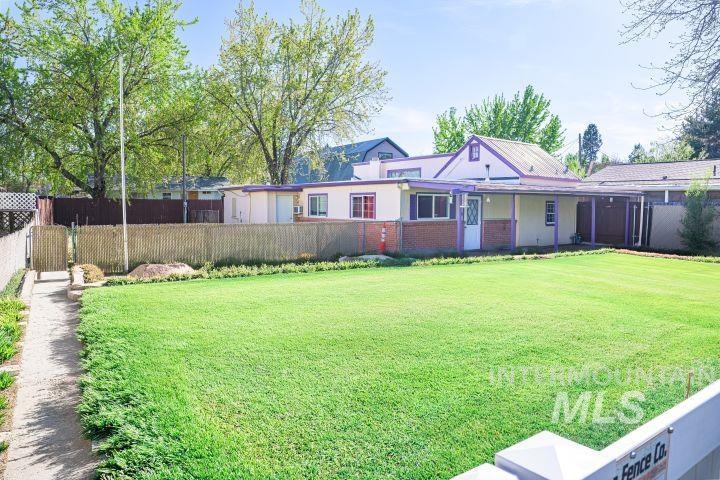 805 1/2 W Richmond St. Property Photo 3
