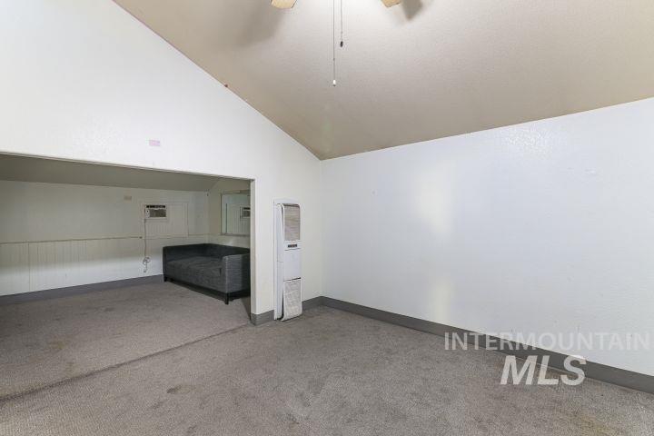 805 1/2 W Richmond St. Property Photo 9