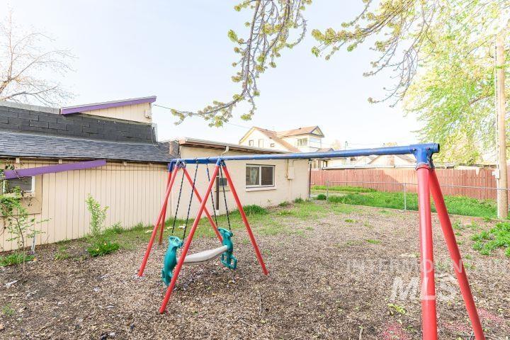 805 1/2 W Richmond St. Property Photo 17