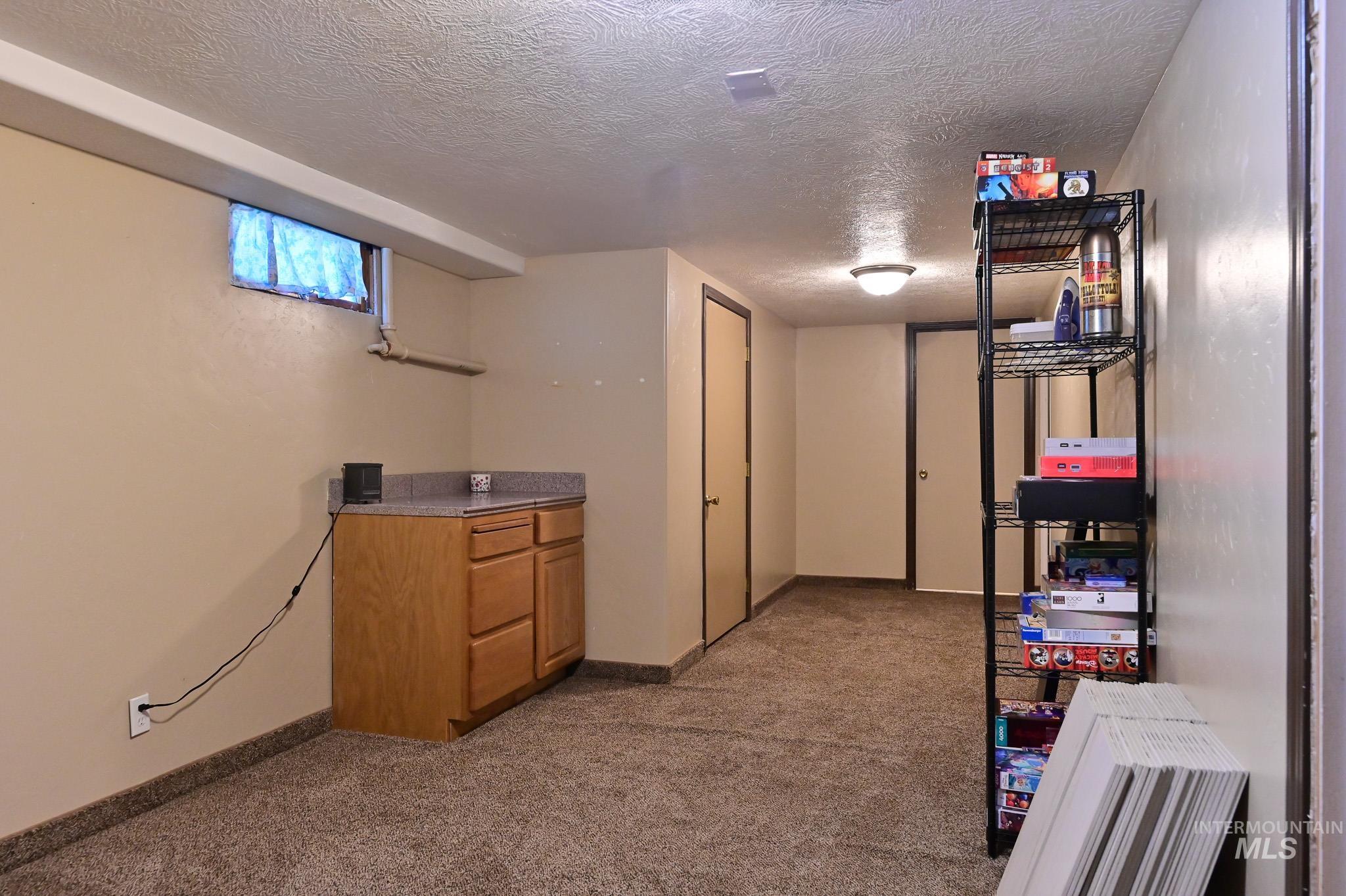 408 W Lincoln Property Photo 19
