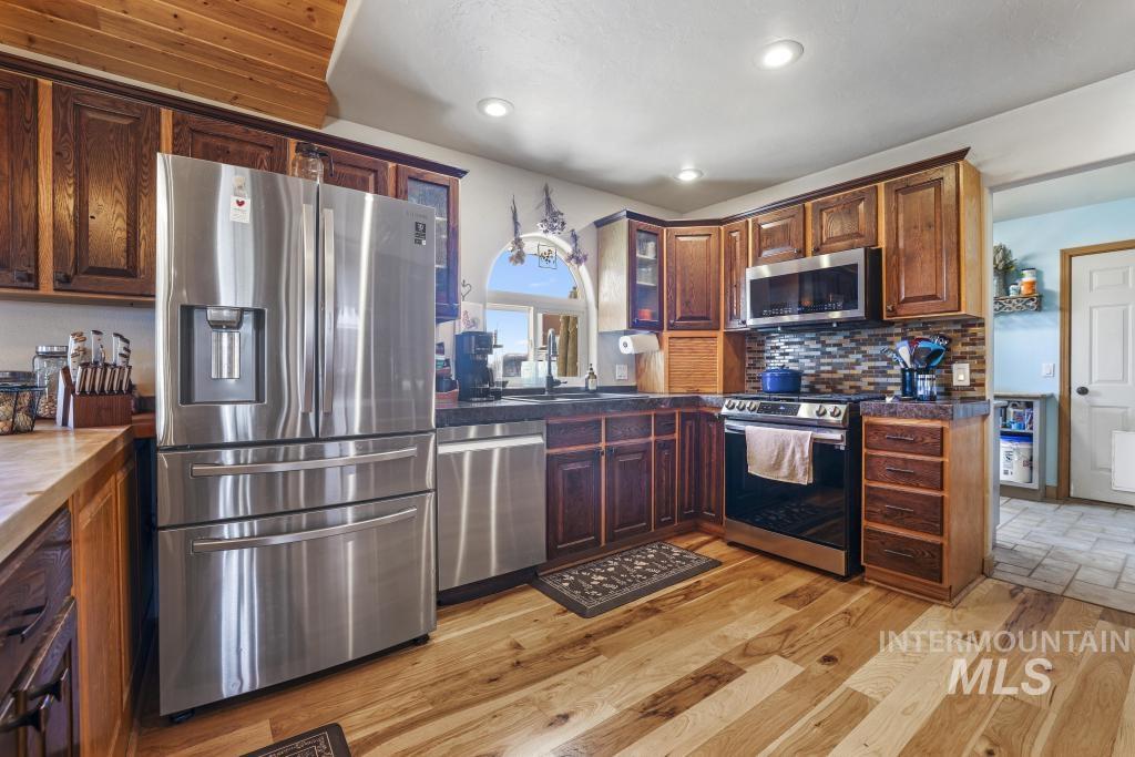 2097 E 2500 N Property Photo 11