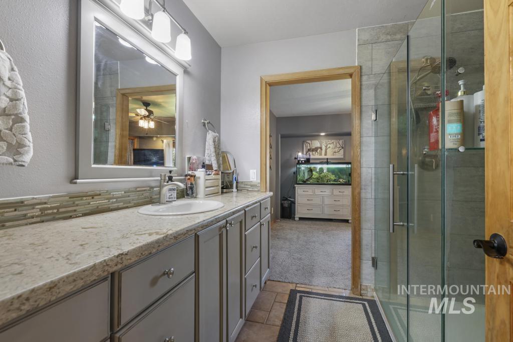 2097 E 2500 N Property Photo 15