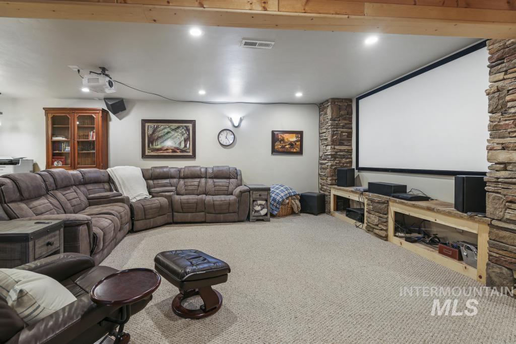 2097 E 2500 N Property Photo 18