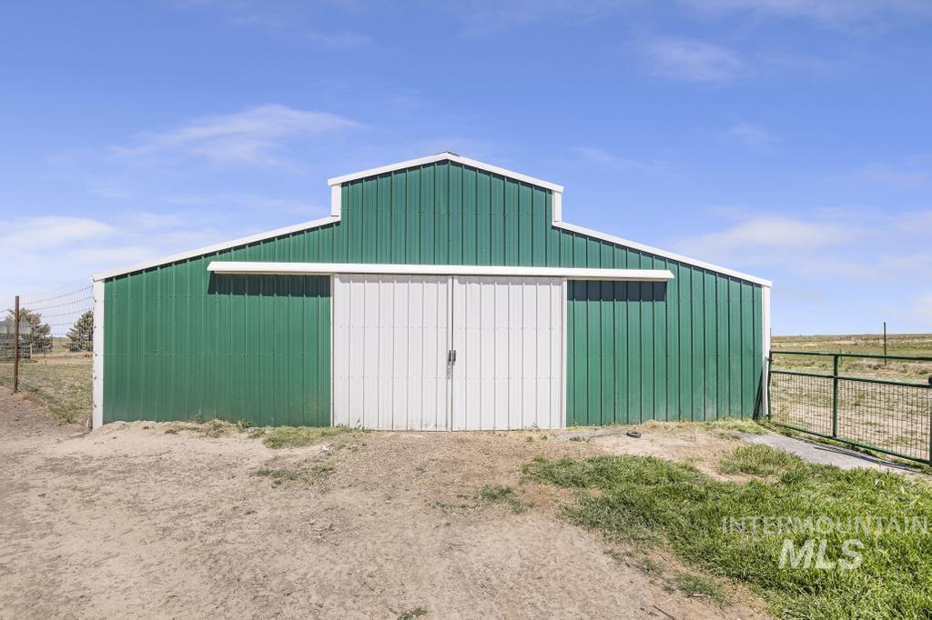 2097 E 2500 N Property Photo 36