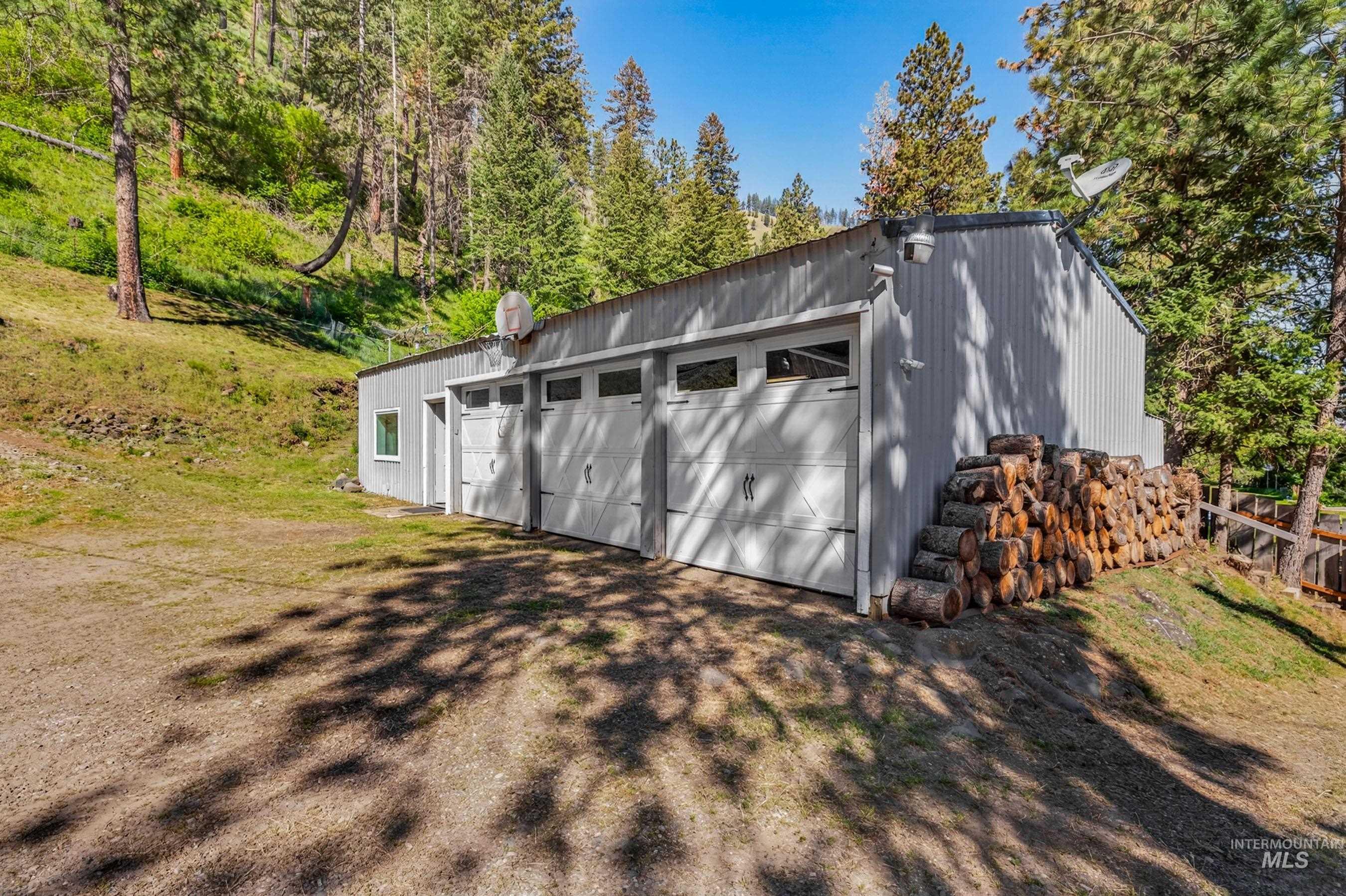 5603 Hwy 95 Property Photo 3