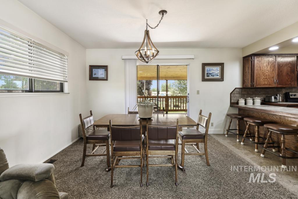 2148 Alta Vista Circle Property Photo 10
