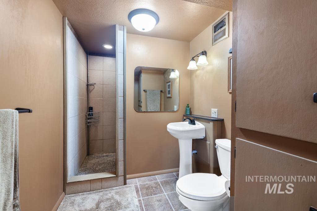 2148 Alta Vista Circle Property Photo 30