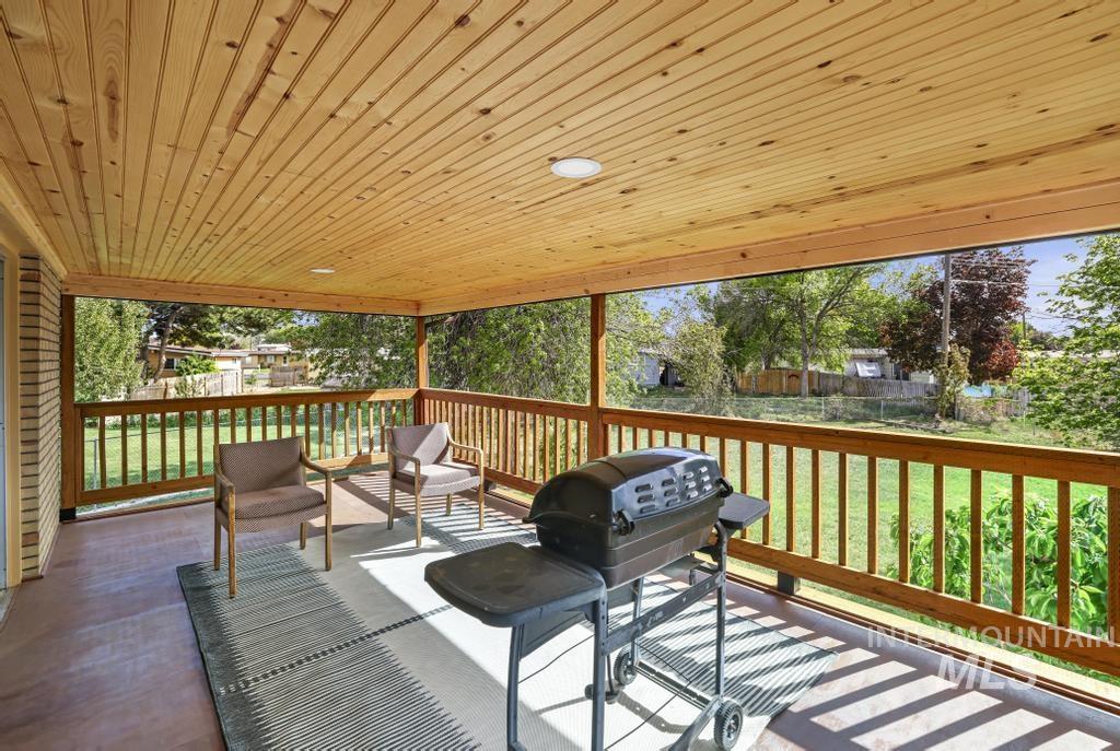 2148 Alta Vista Circle Property Photo 31