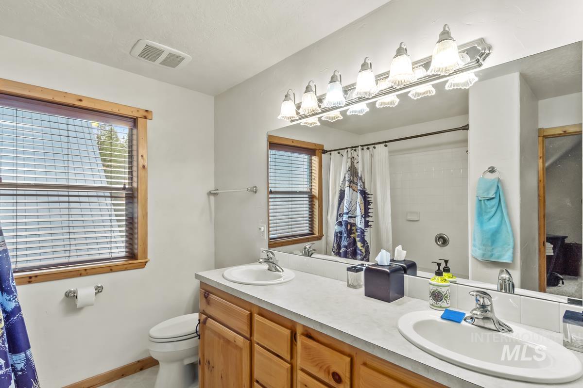 12824 Hereford Road Property Photo 21