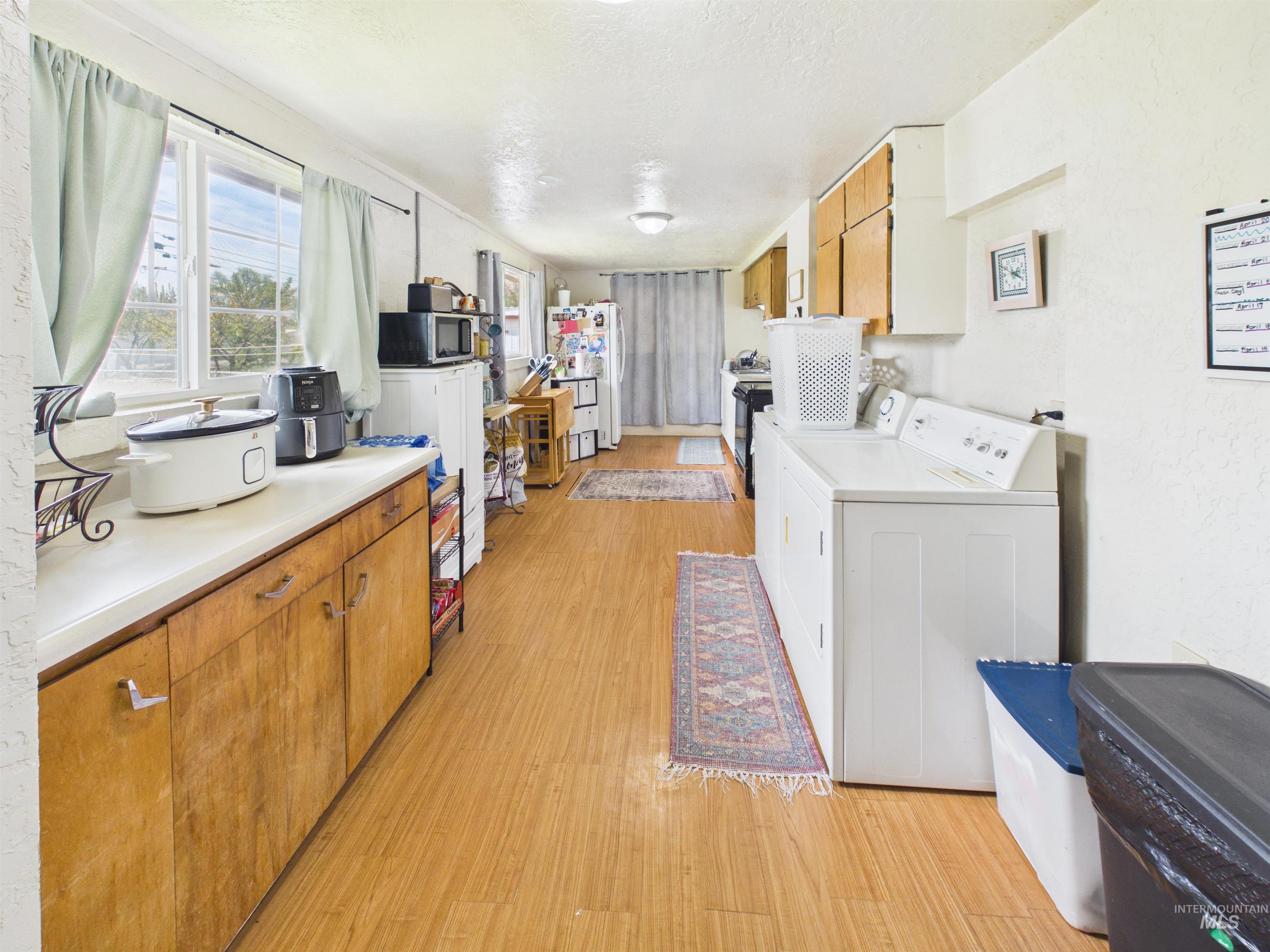 1448 Malta Ave Property Photo 12