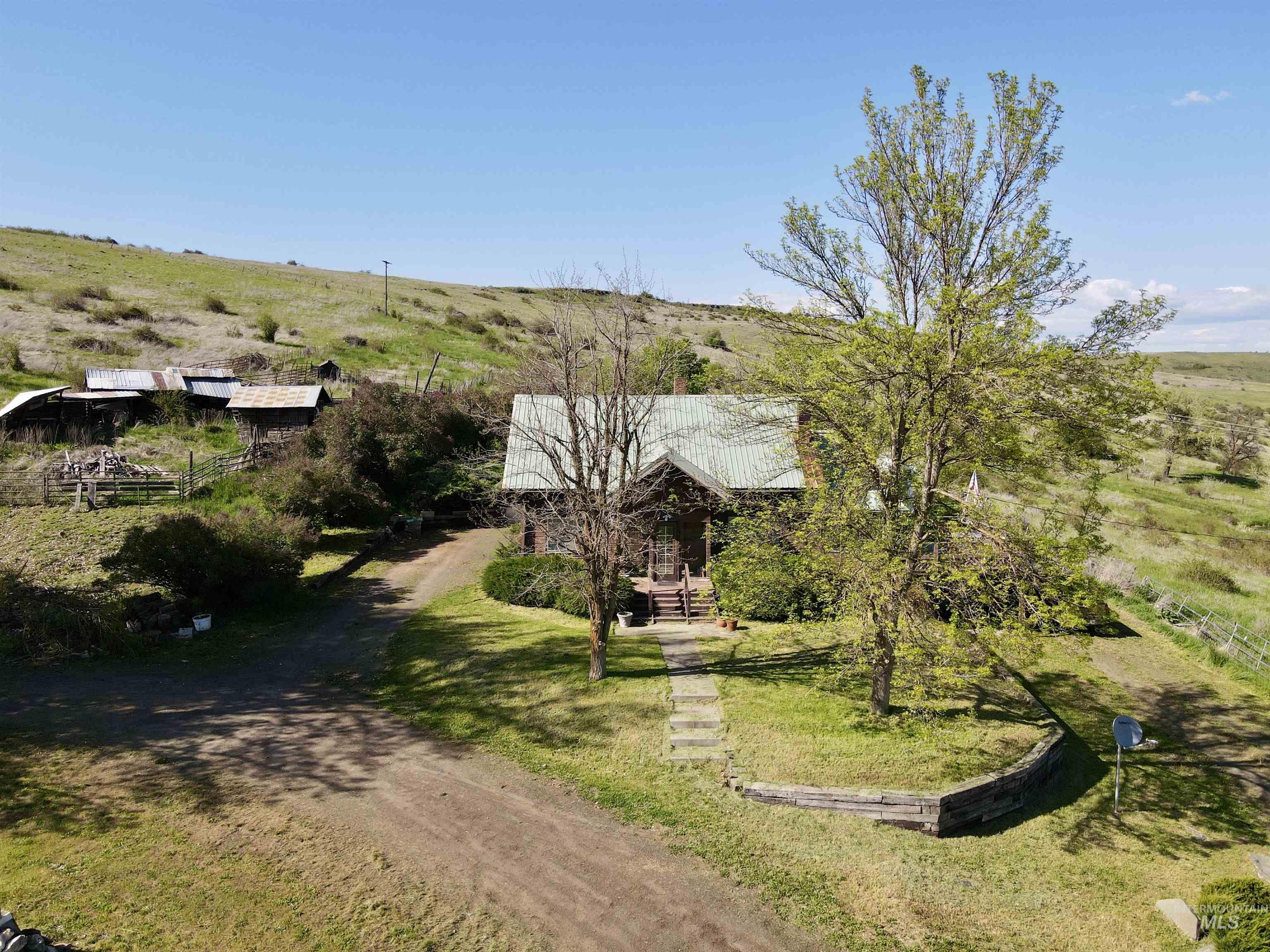 1349 Reservation Line Road Property Photo 7
