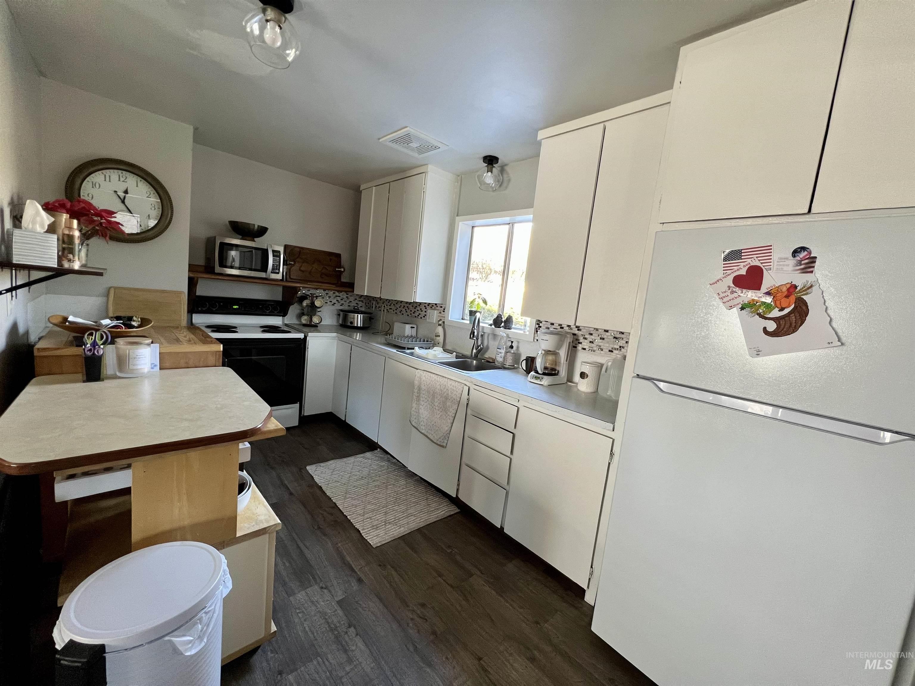 1349 Reservation Line Road Property Photo 16