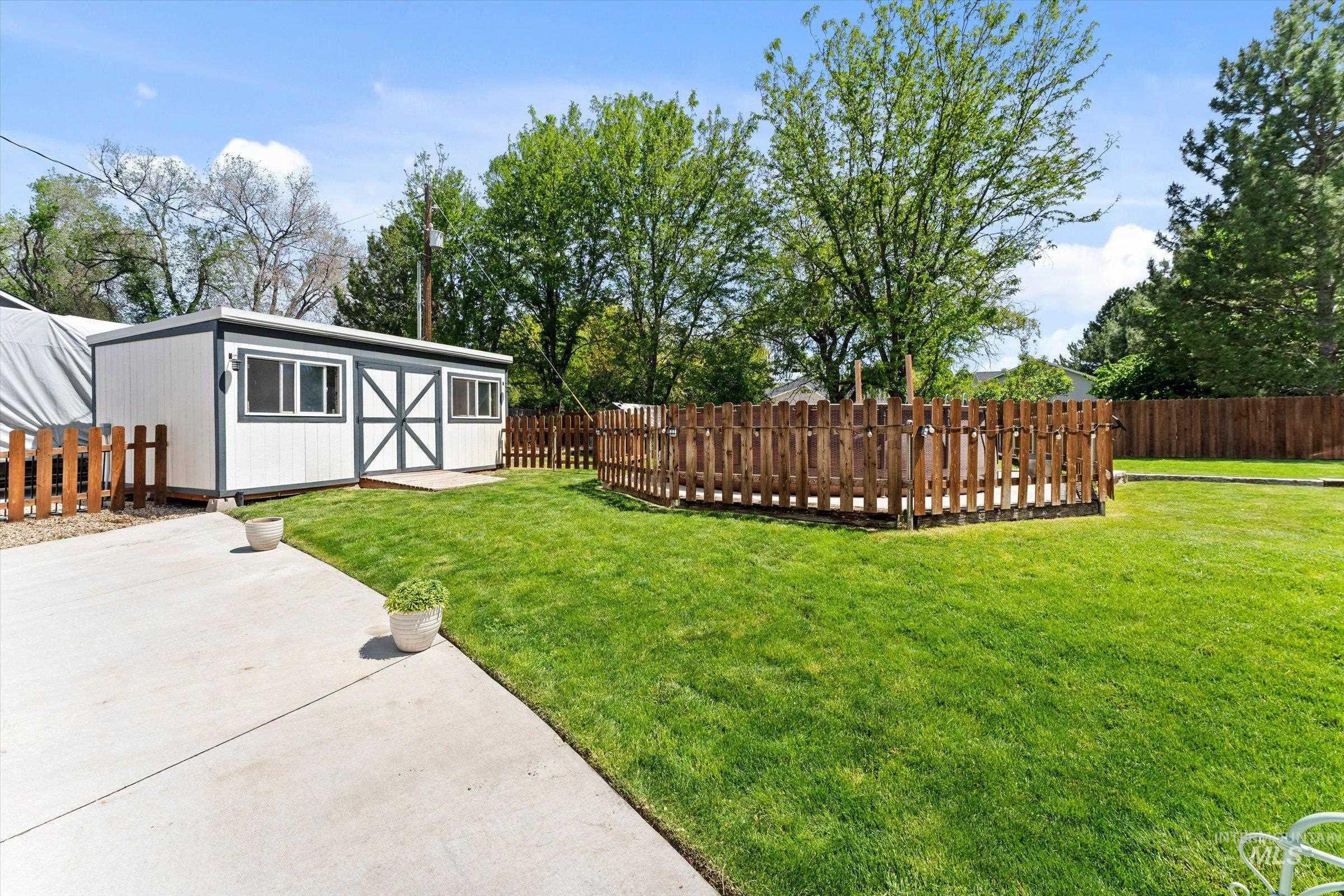 821 S Cove Ln Property Photo 30