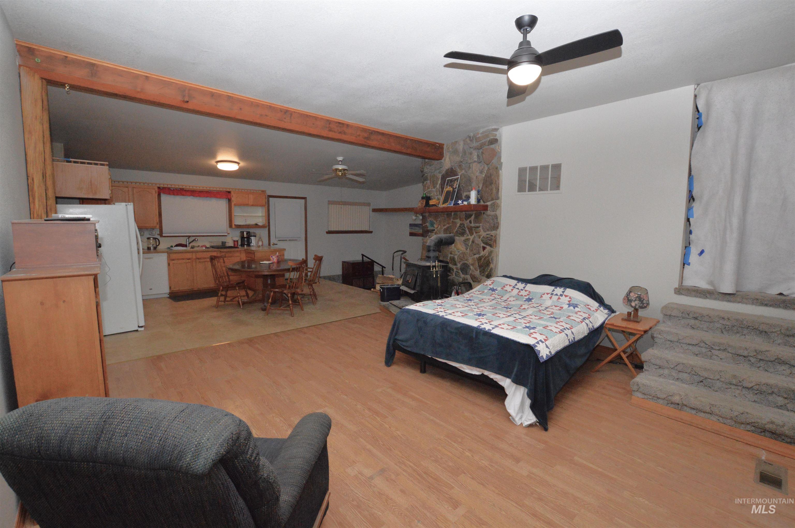 510 E Main St. Property Photo 13