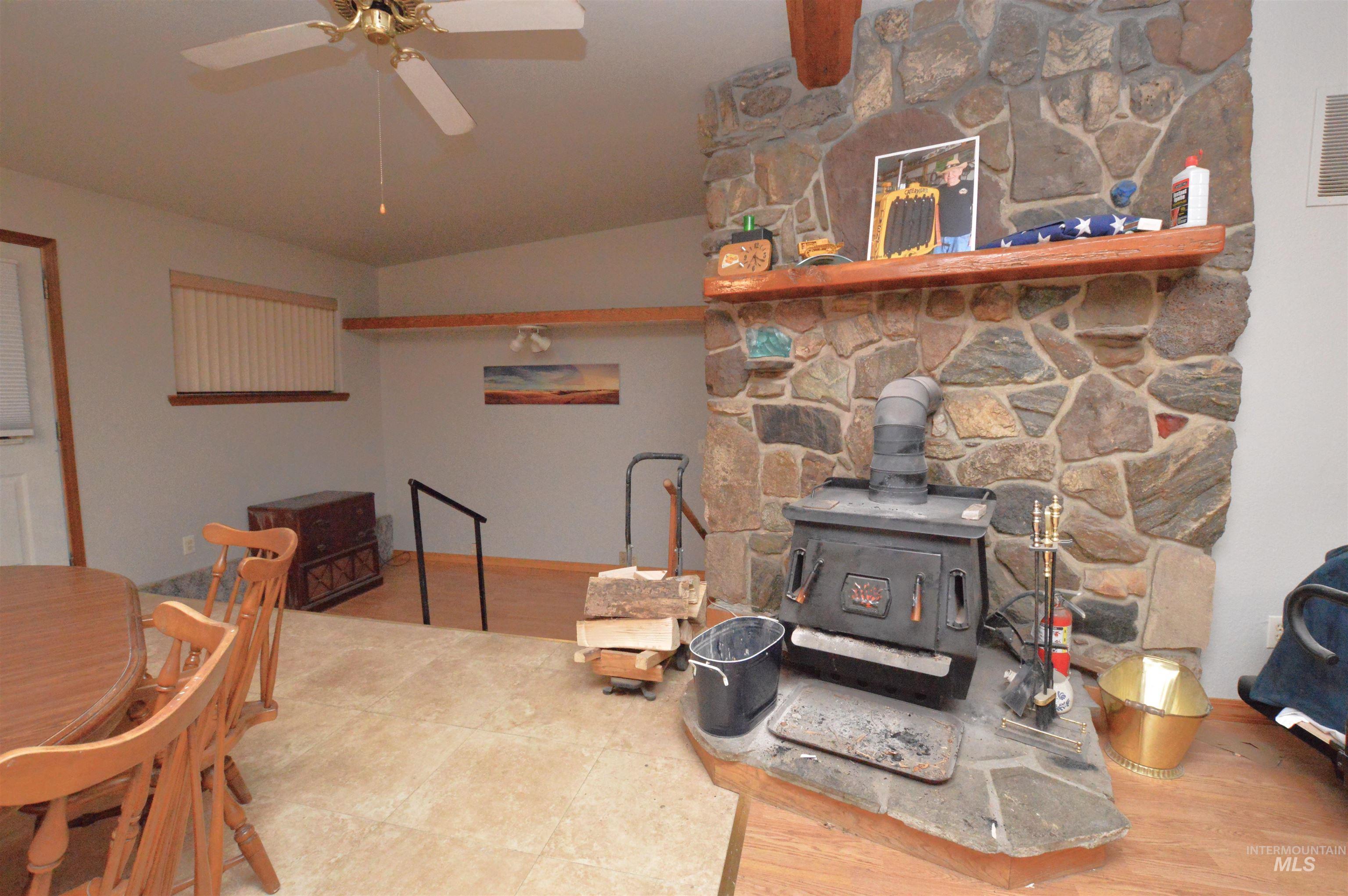 510 E Main St. Property Photo 15