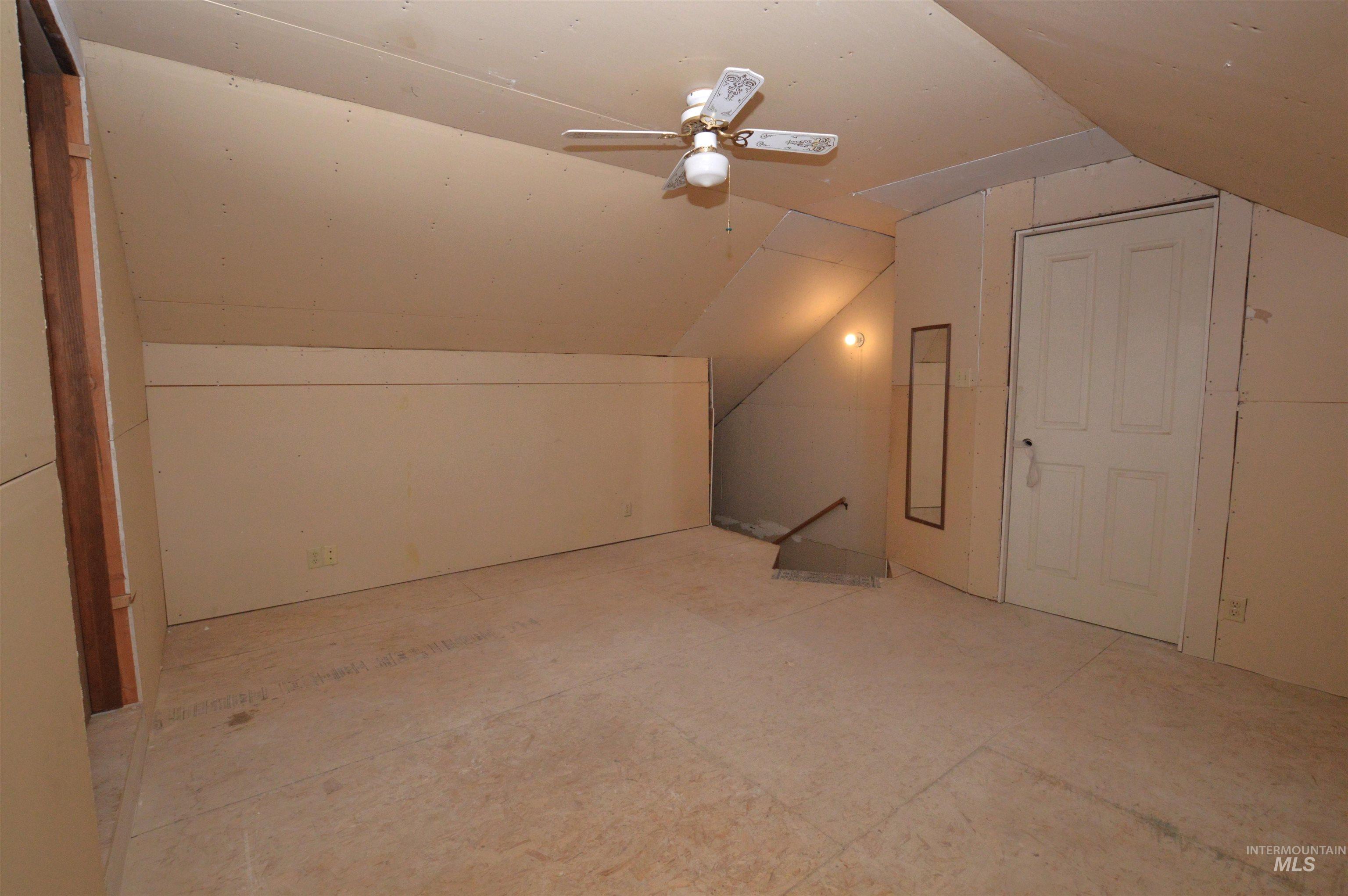 510 E Main St. Property Photo 32