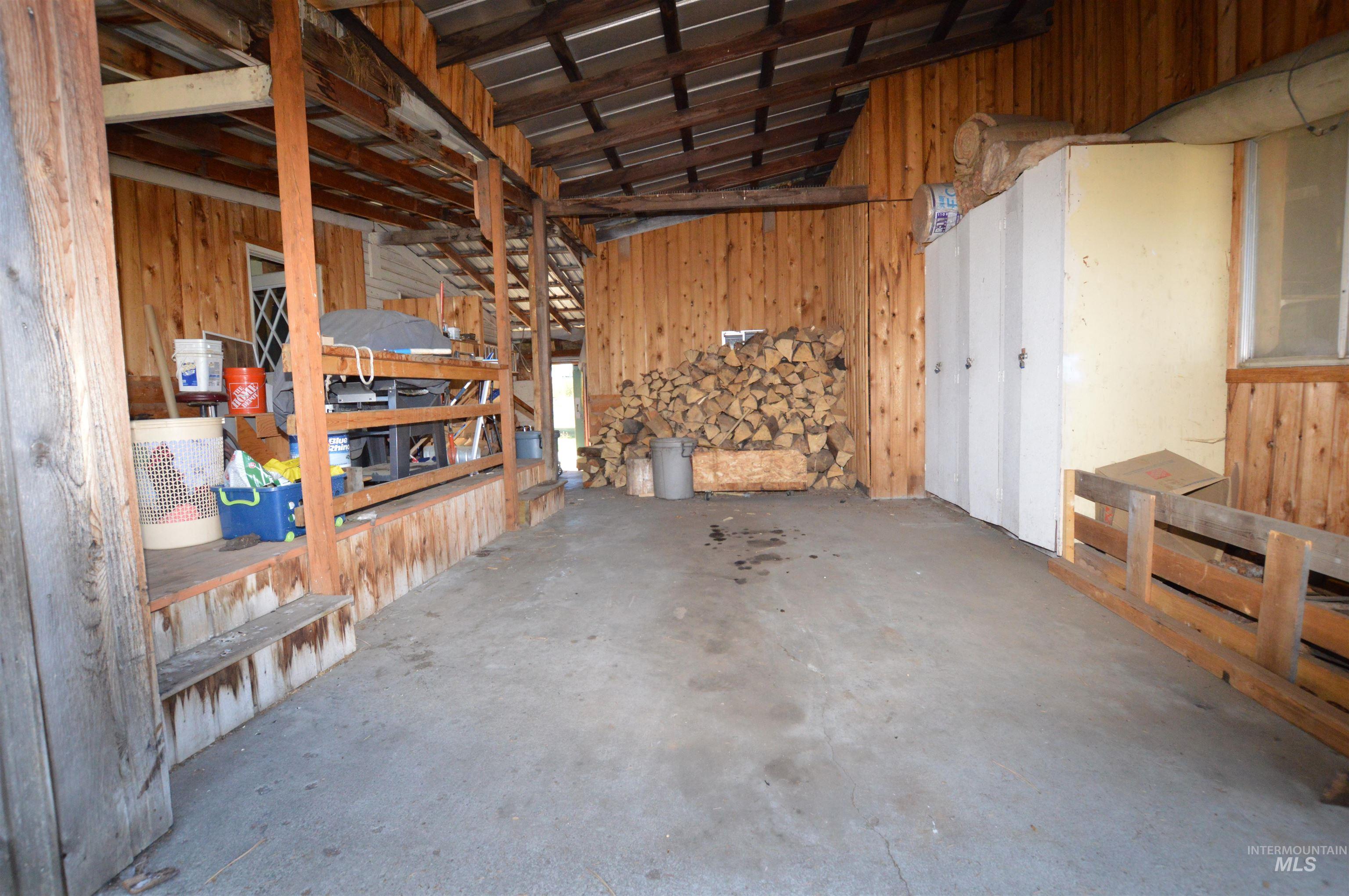 510 E Main St. Property Photo 34