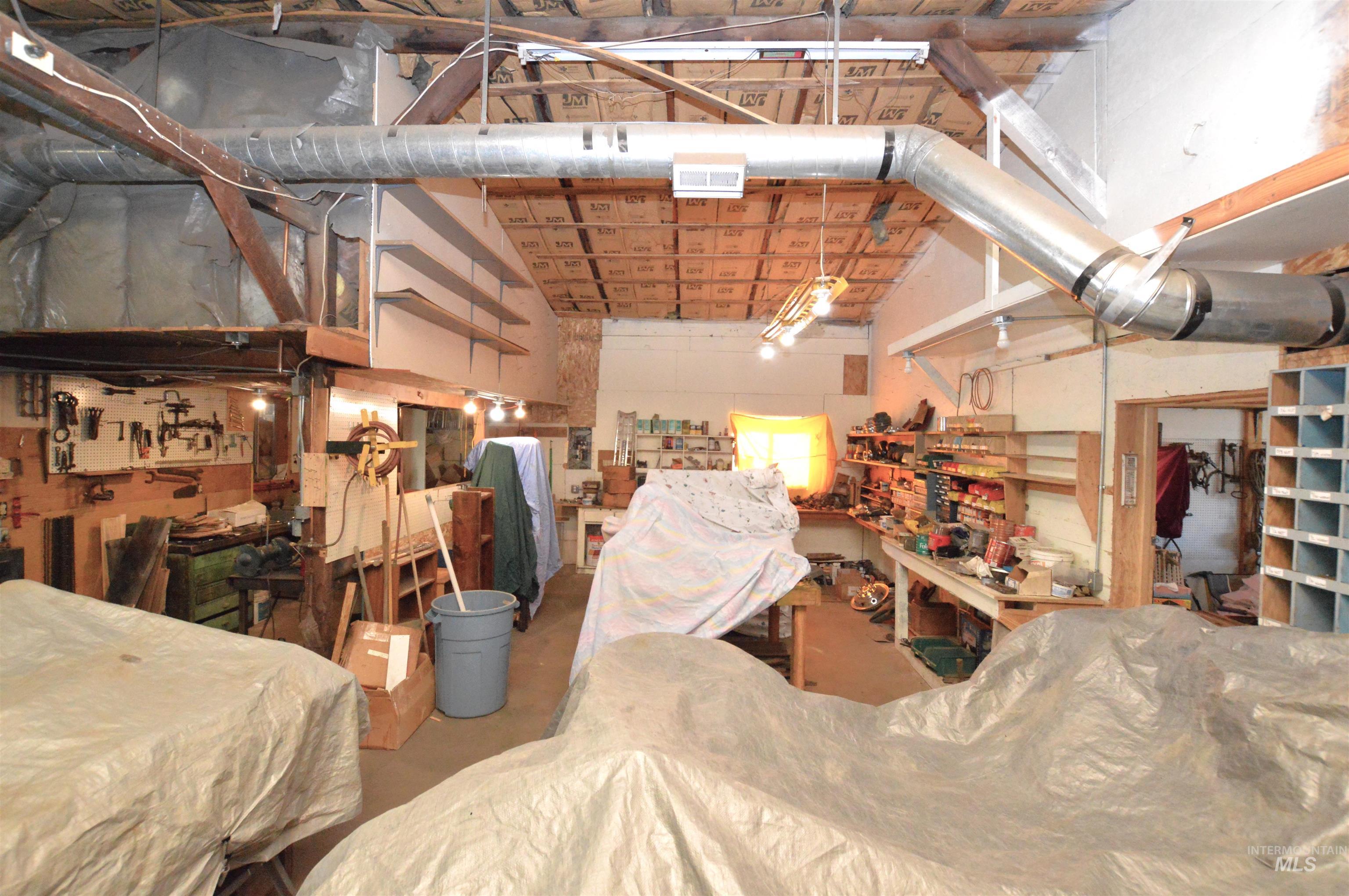 510 E Main St. Property Photo 49