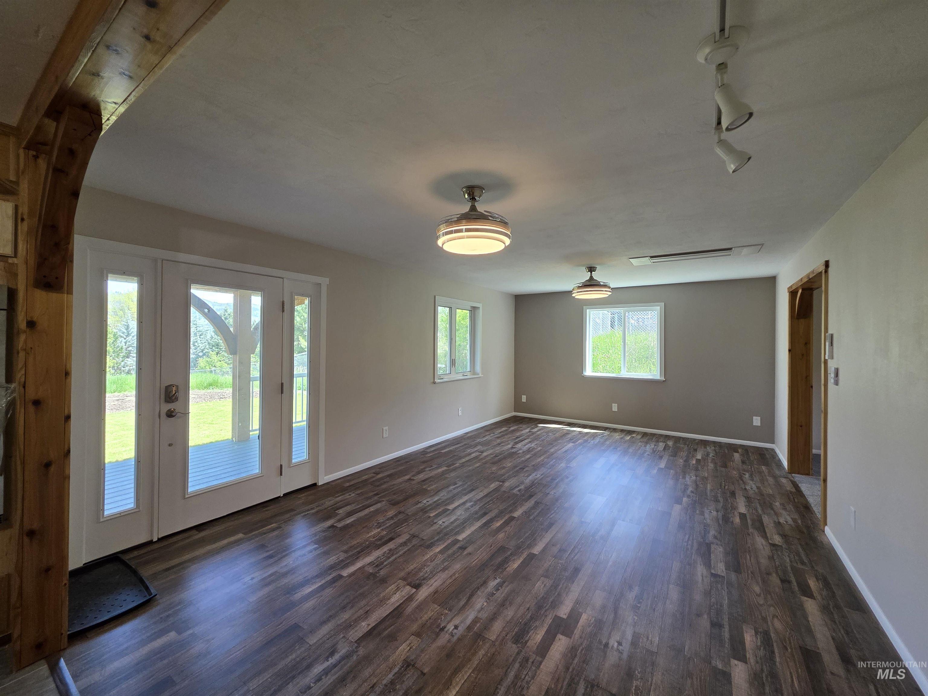107 Pine Rd Property Photo 13