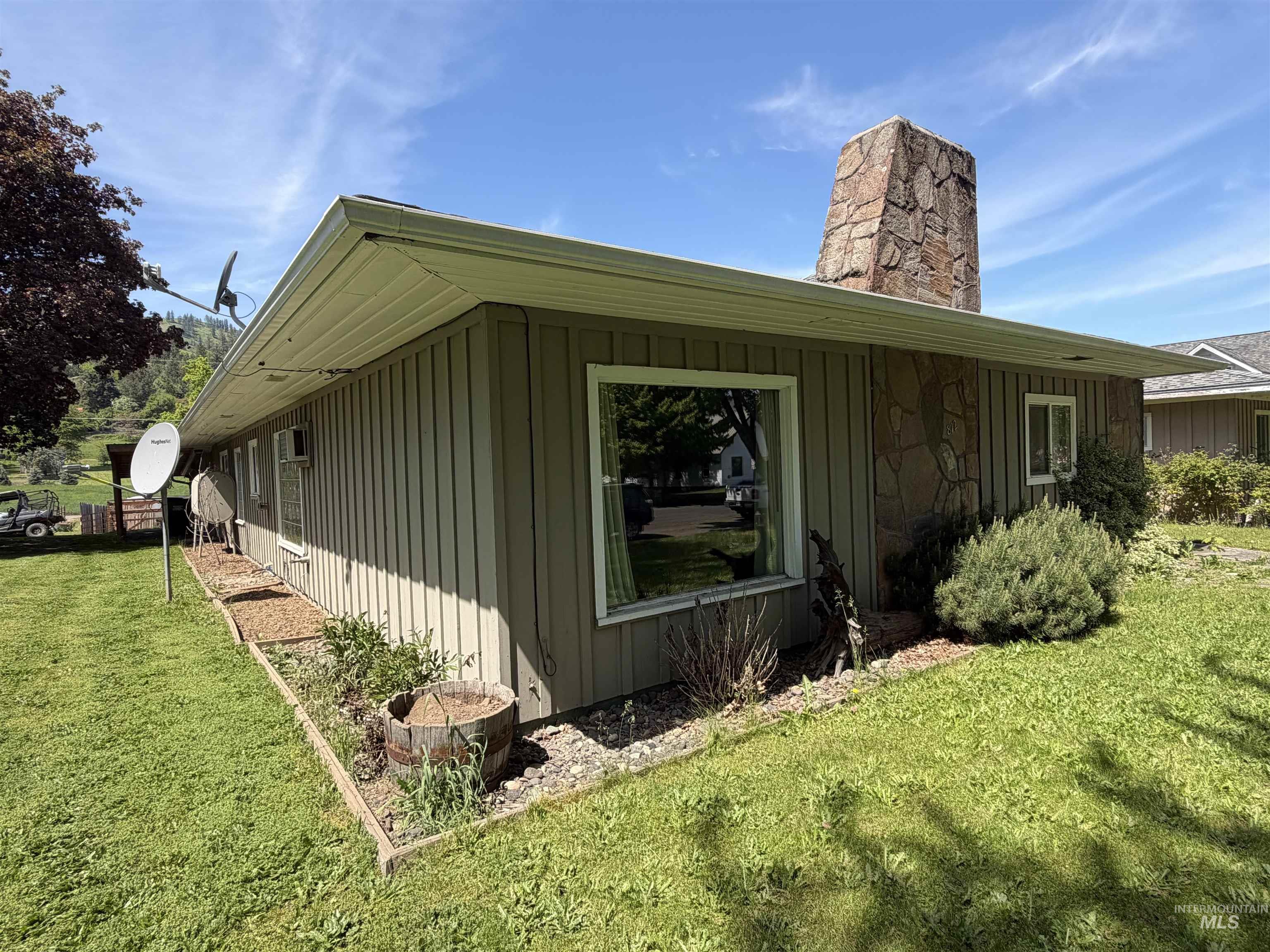 812 Maple Street Property Photo 2