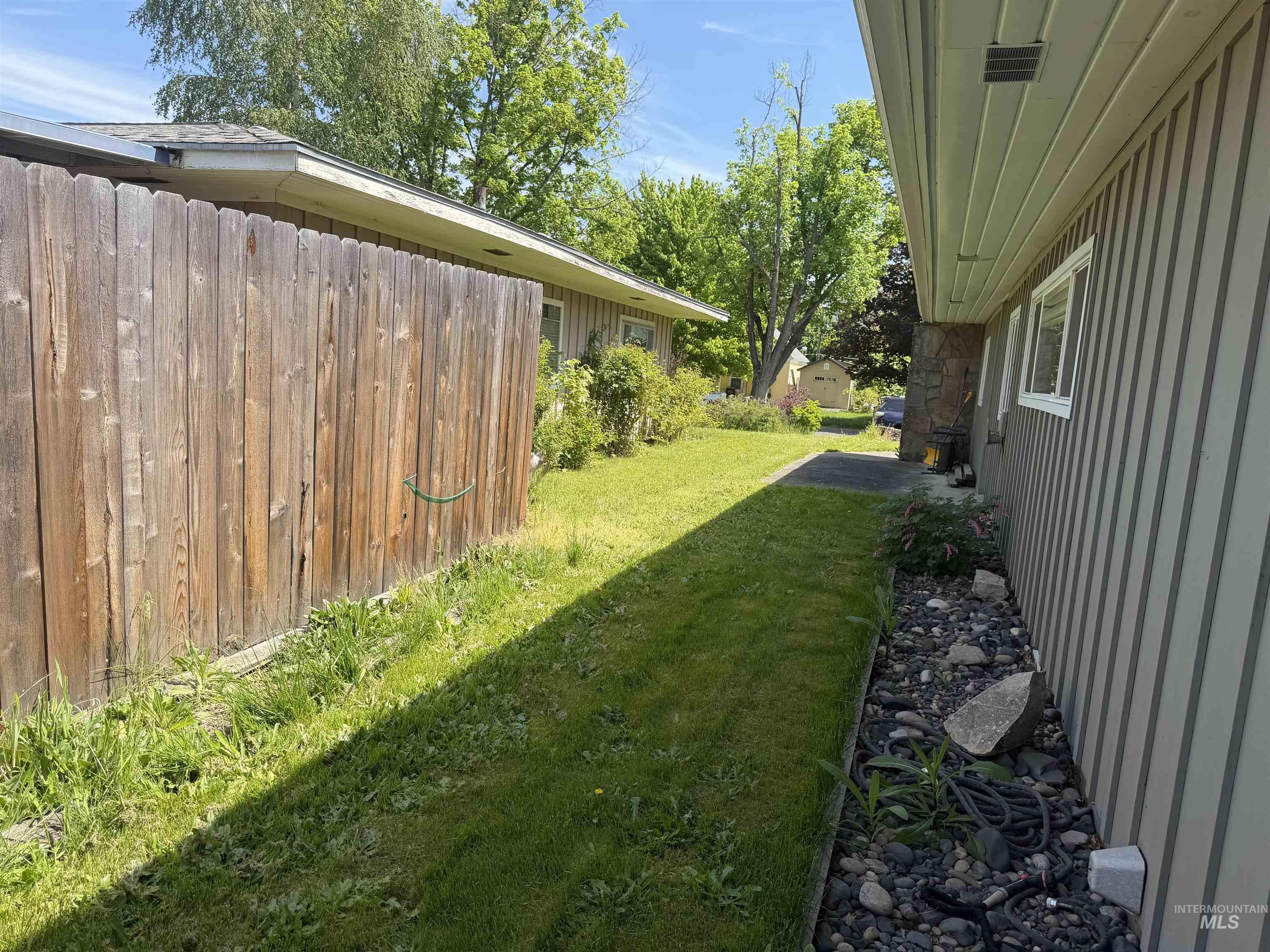 812 Maple Street Property Photo 7