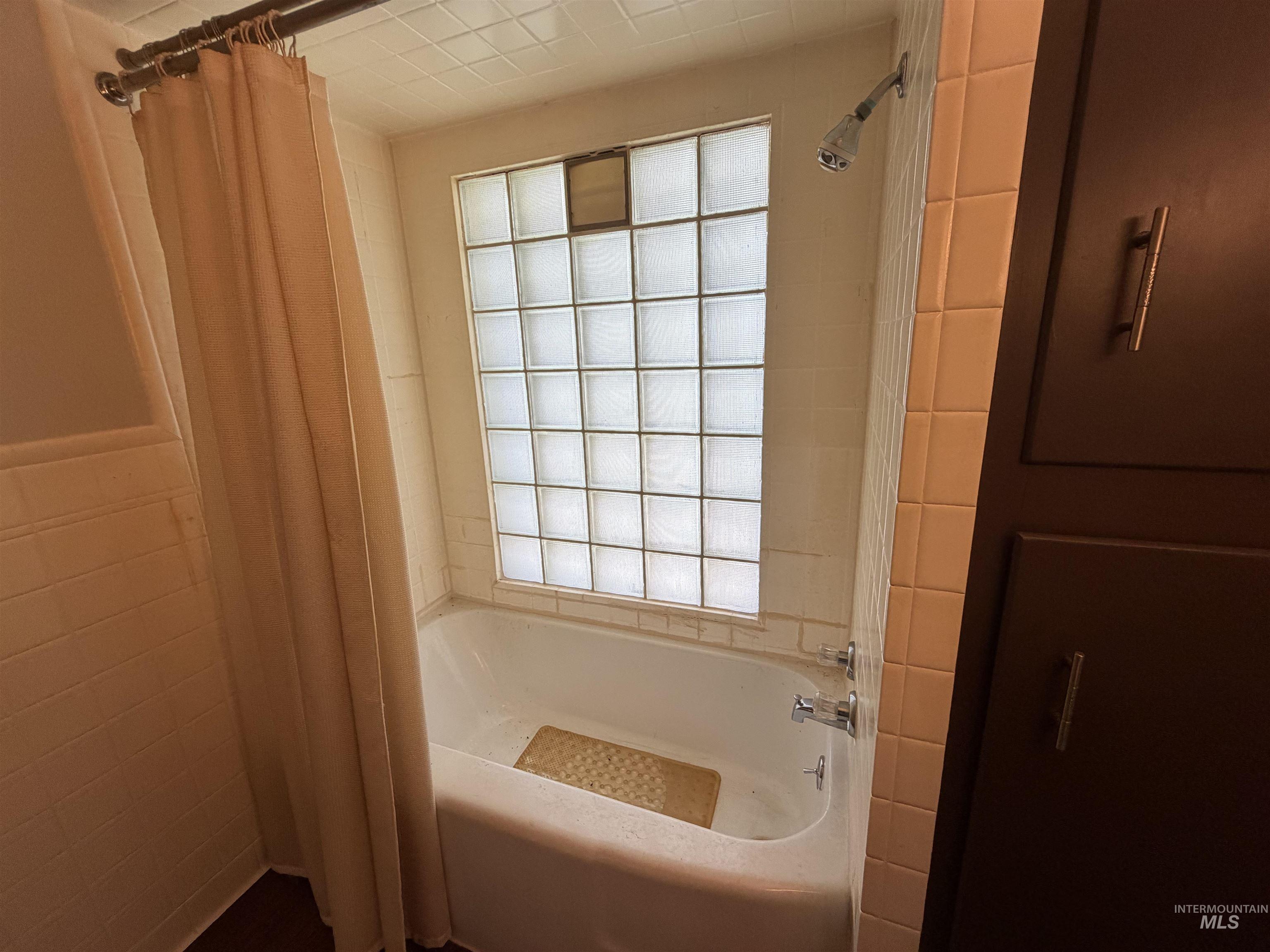 812 Maple Street Property Photo 44