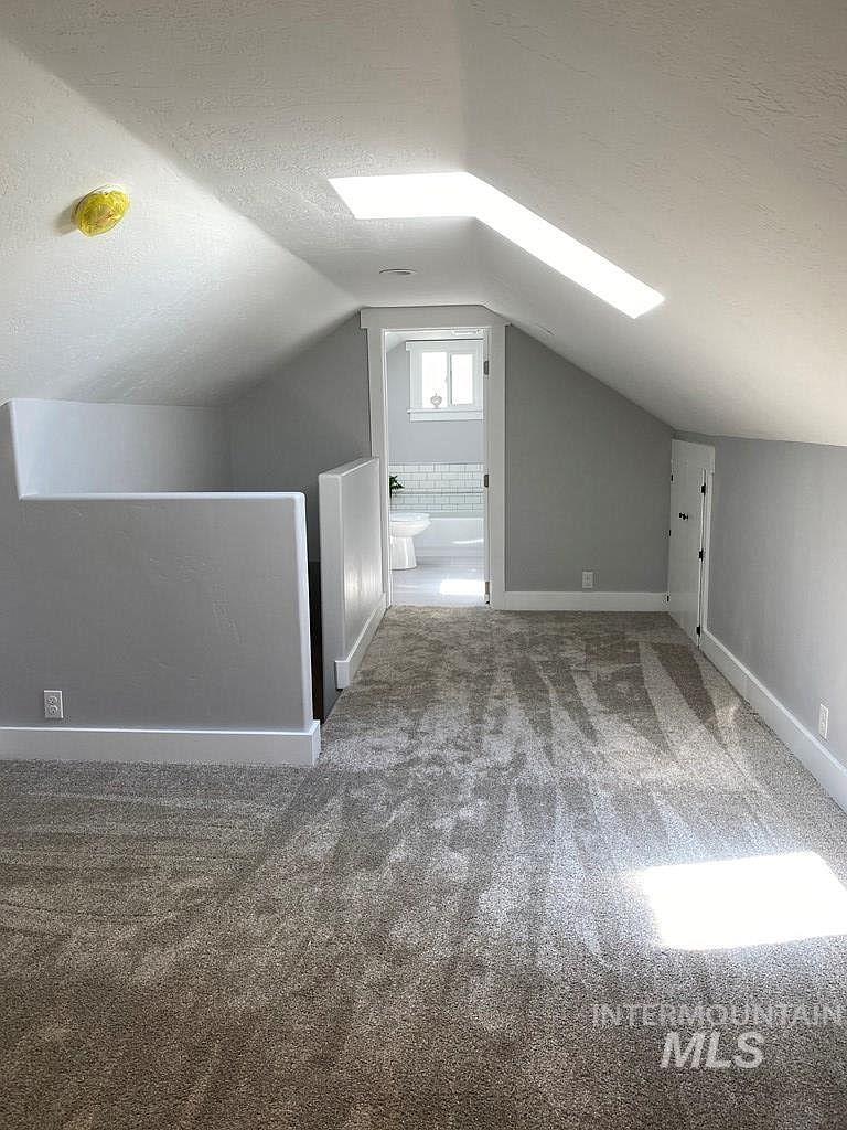 209 S Front St. Property Photo 39