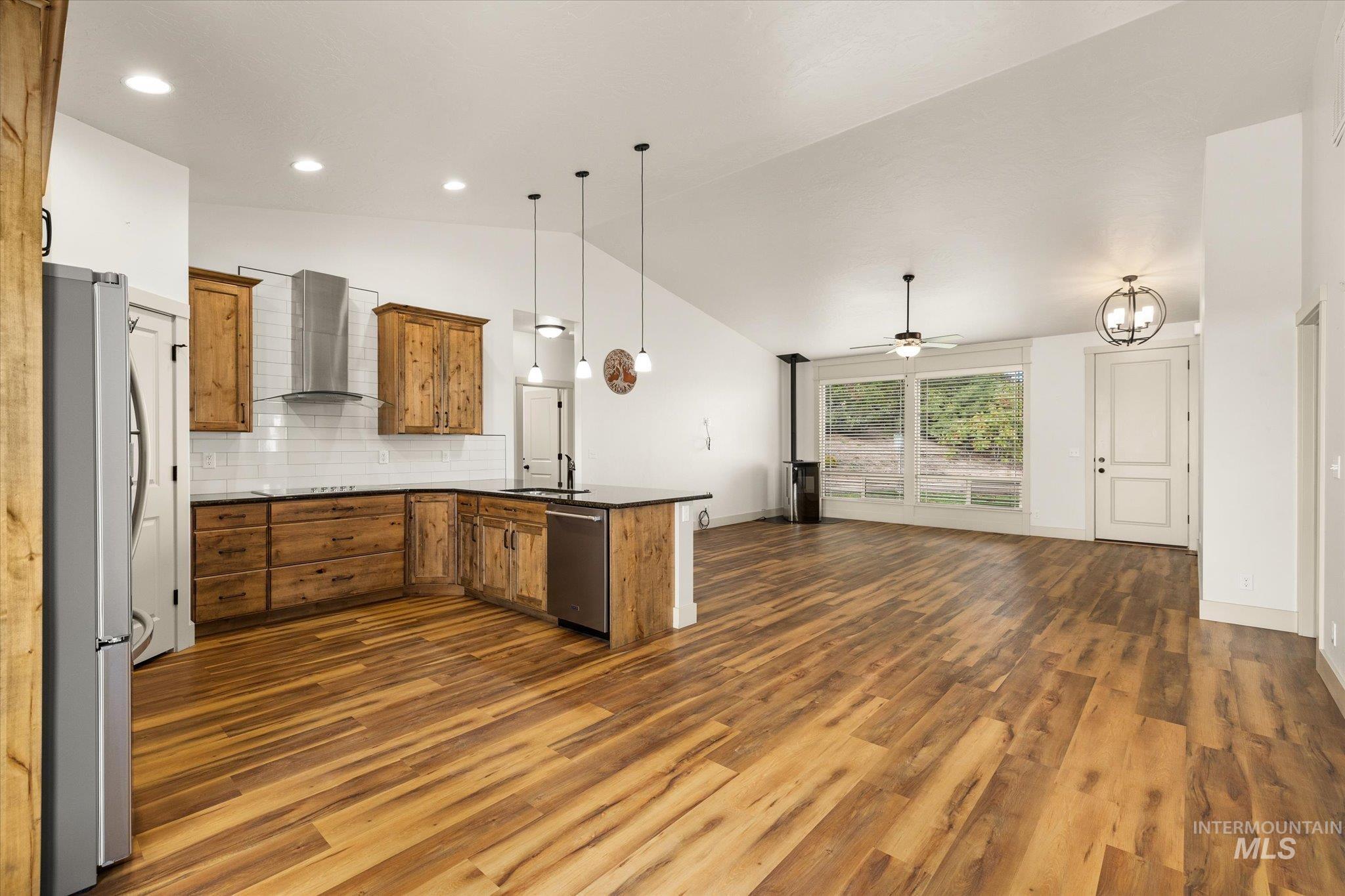 26938 Breakaway Ln Property Photo 18