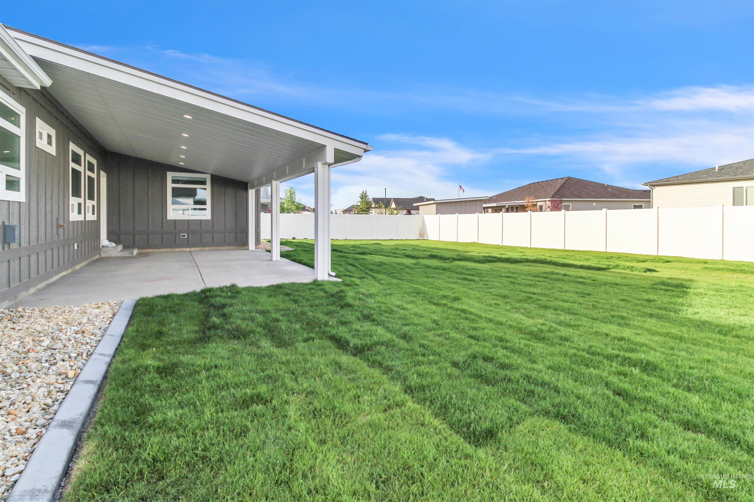 810 Snake River Drive Property Photo 32