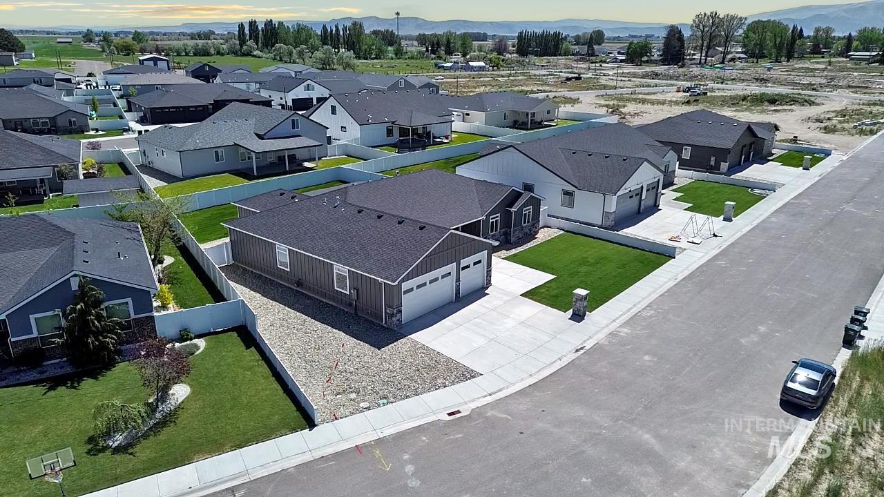 810 Snake River Drive Property Photo 35