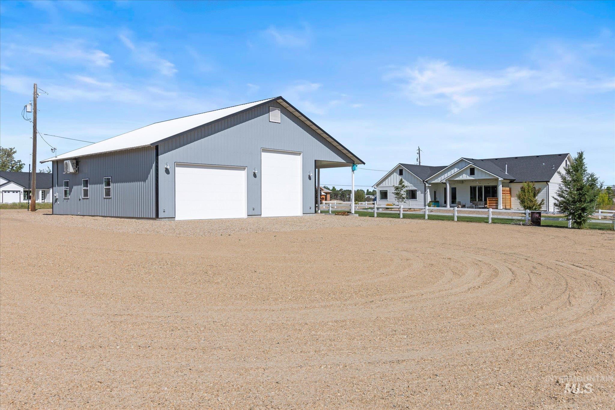 17220 Colbey Lane Property Photo 3