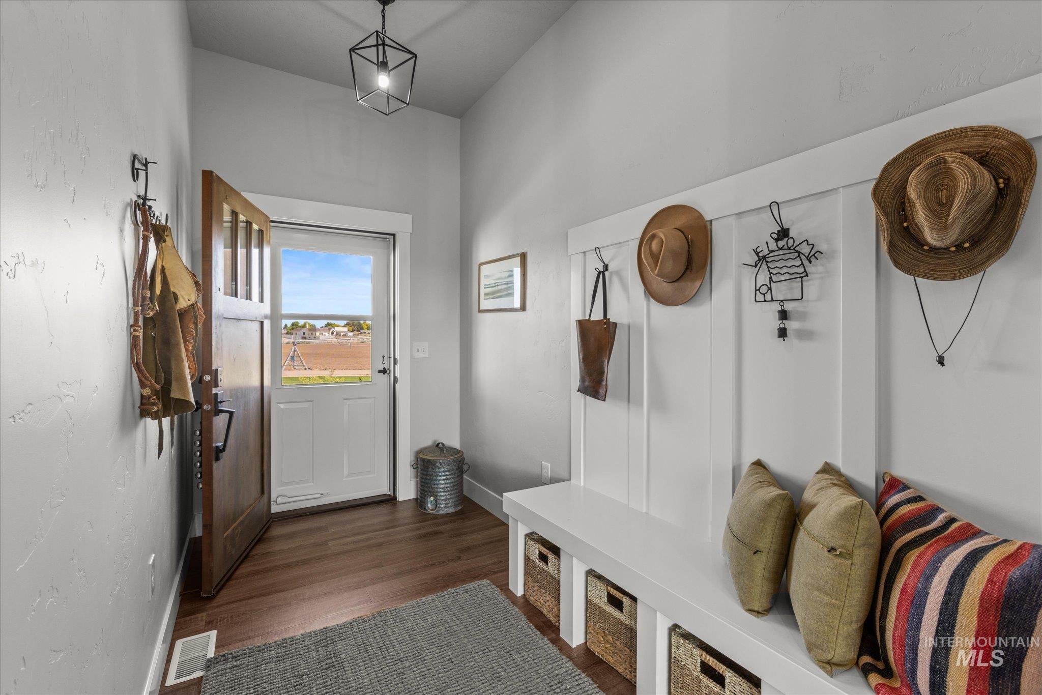 17220 Colbey Lane Property Photo 5