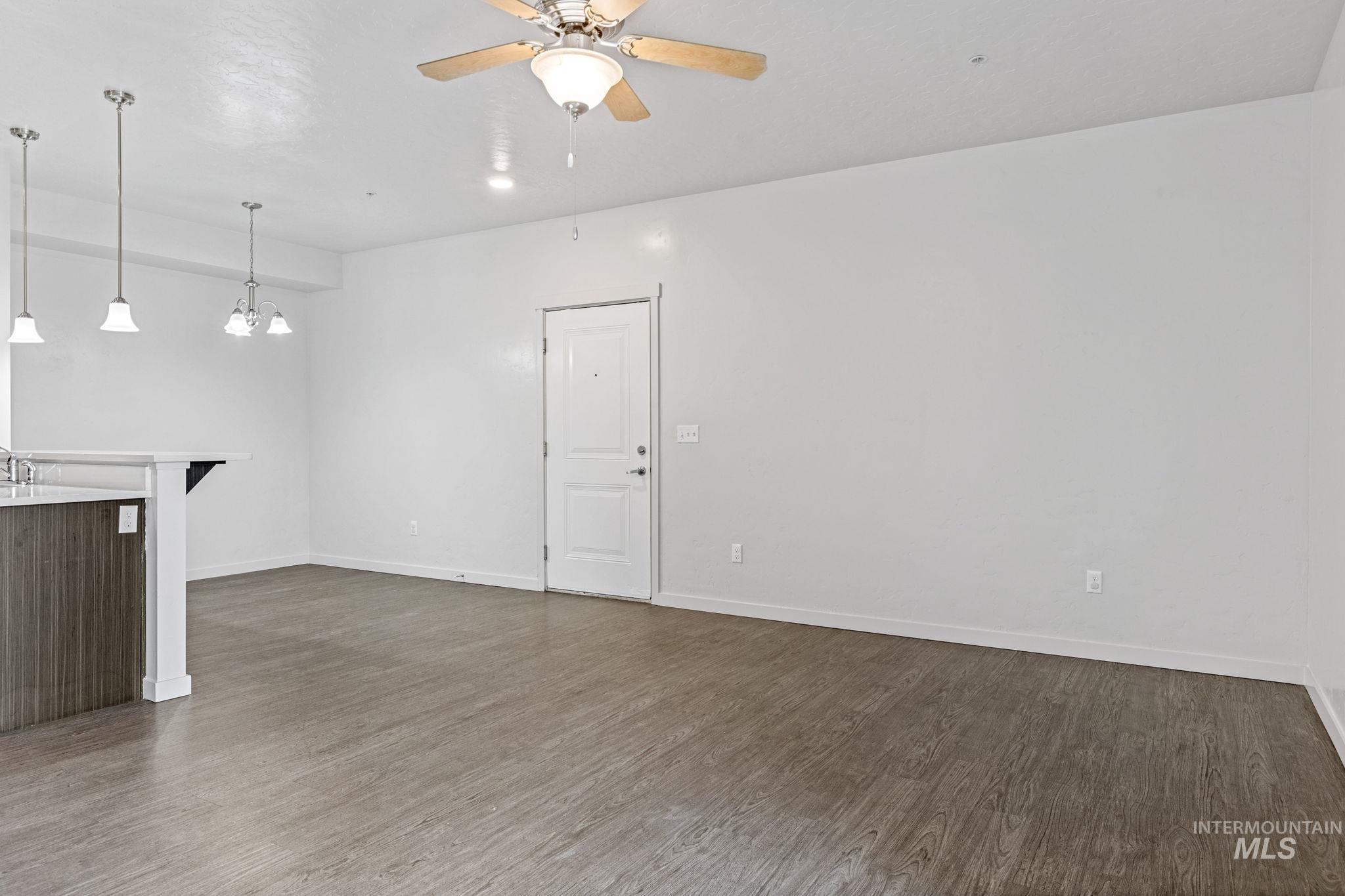 16090 N Merchant Way Property Photo 6