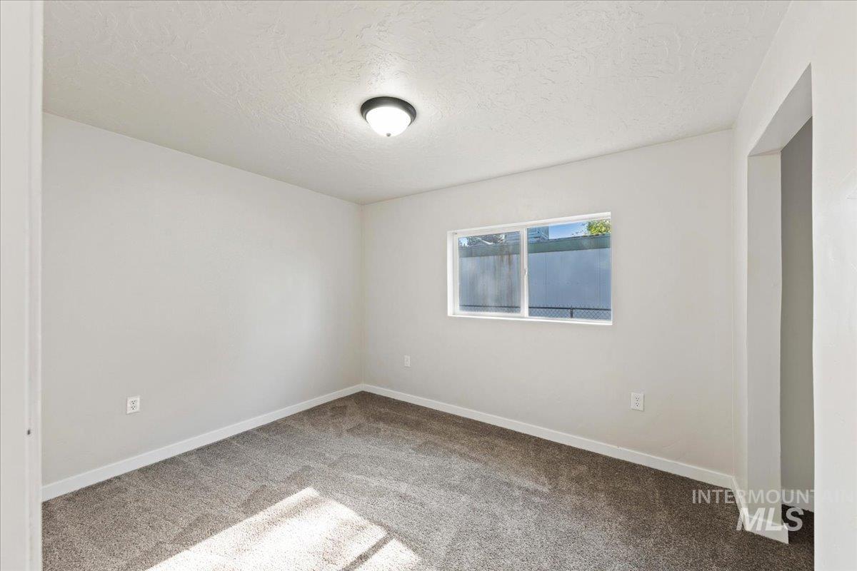 4705 W Freemont Property Photo 12