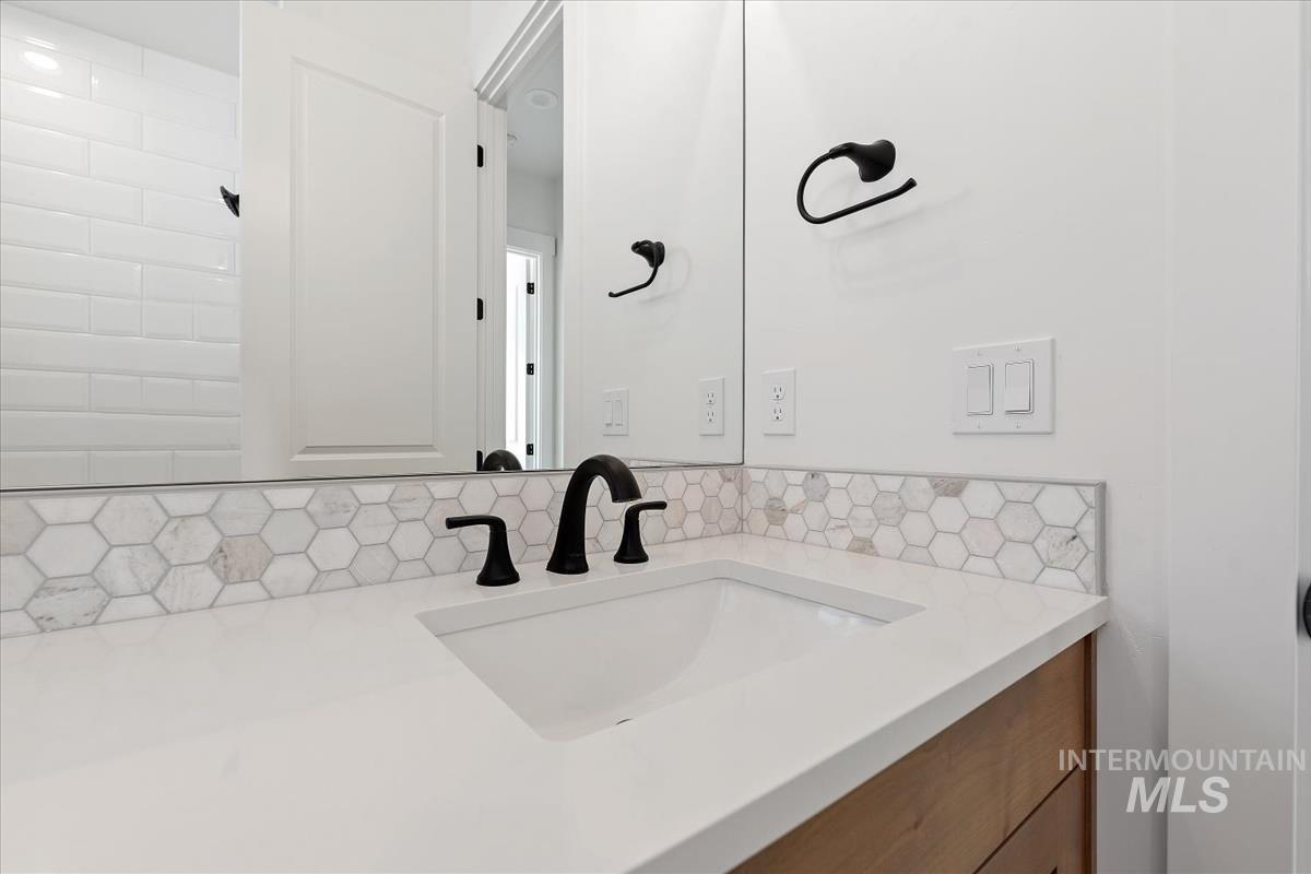 7343 Powell Pl Property Photo 30