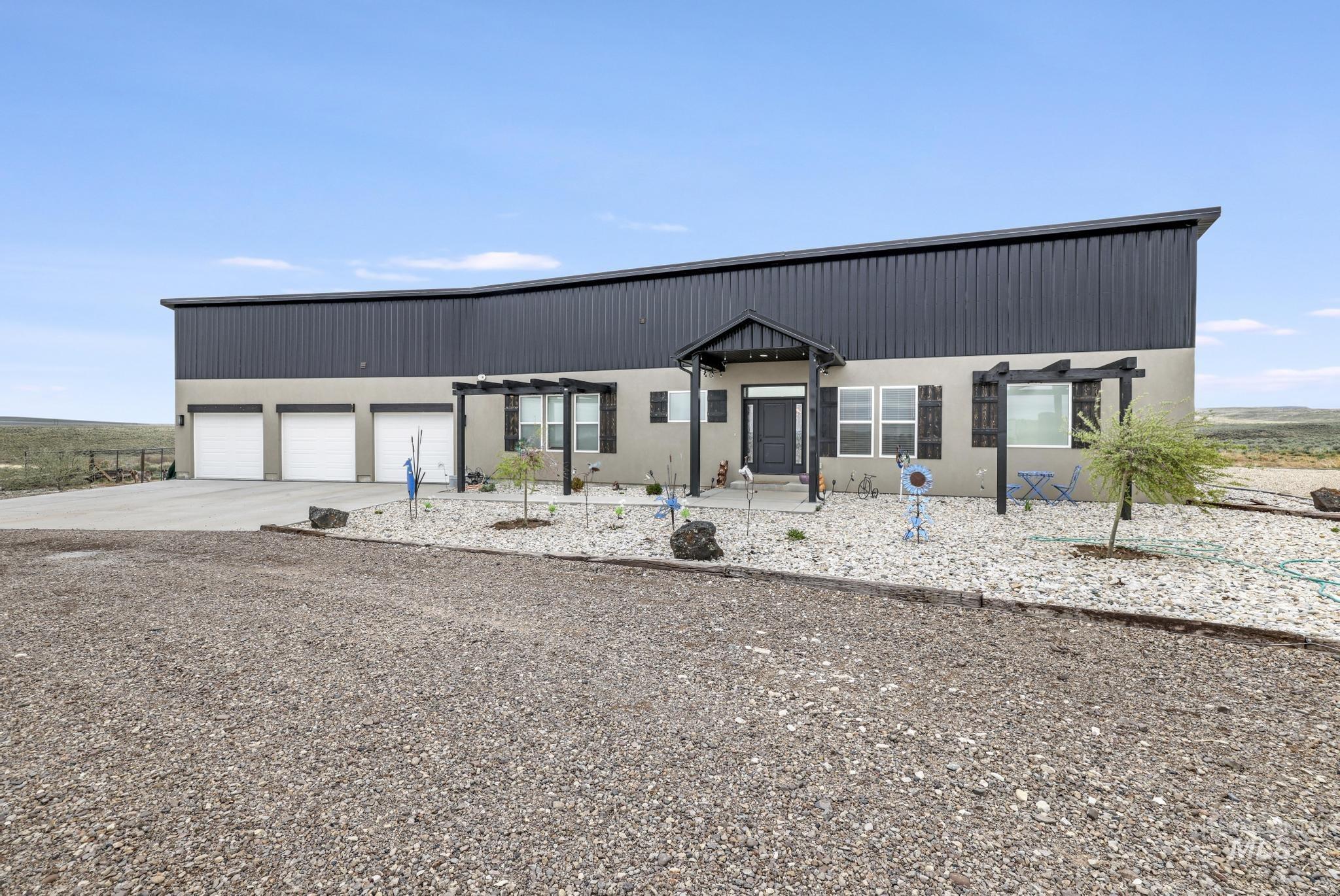 2527 E 1700 N 2527 E 1700 N Property Photo 1