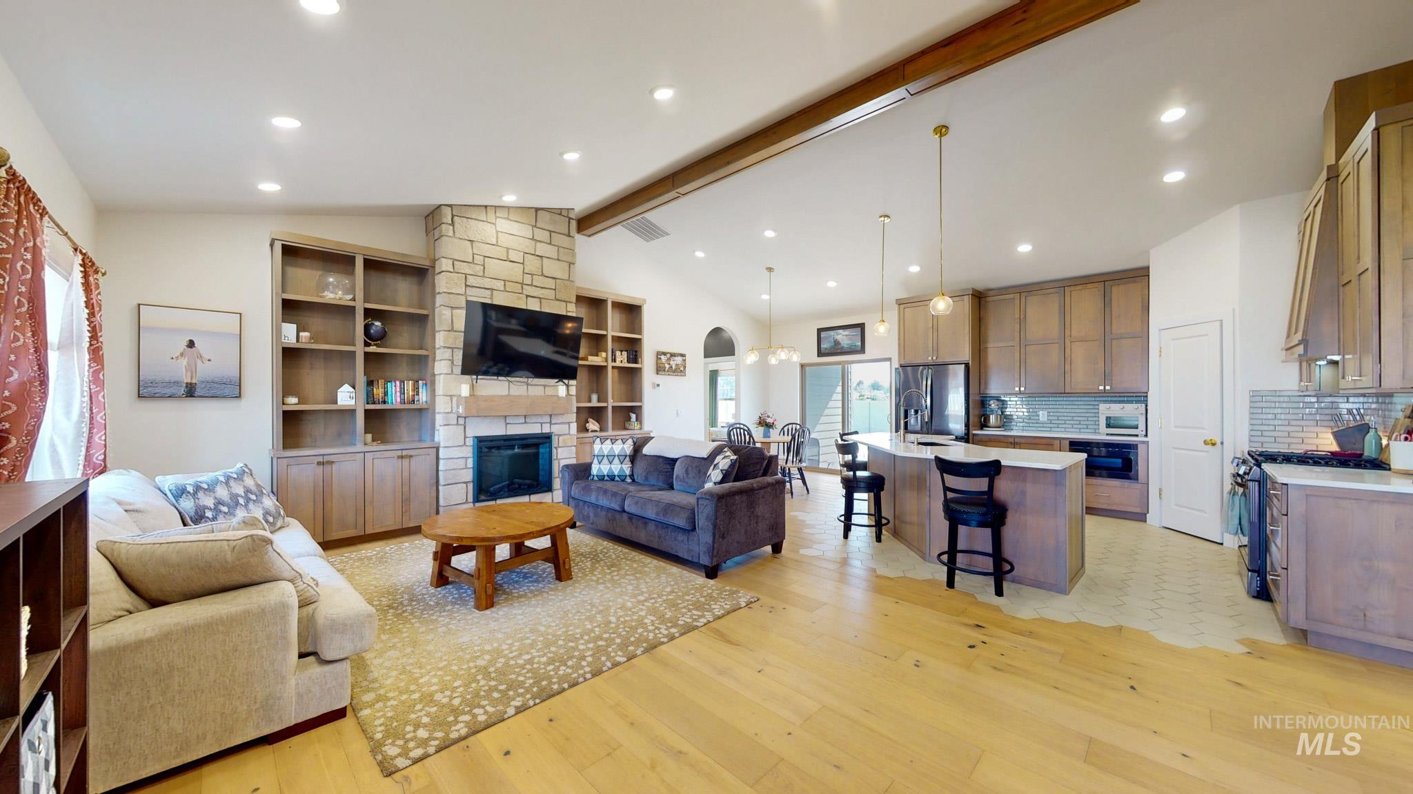1412 Quartz Drive Property Photo 4