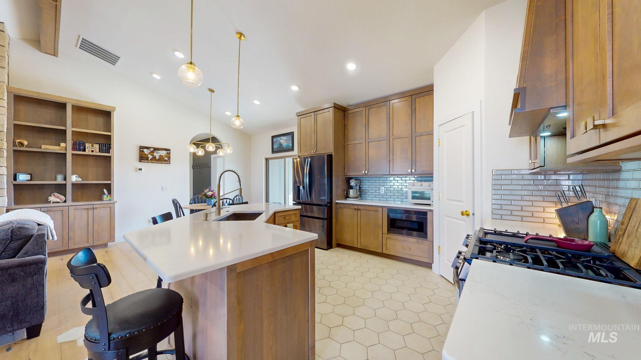 1412 Quartz Drive Property Photo 7