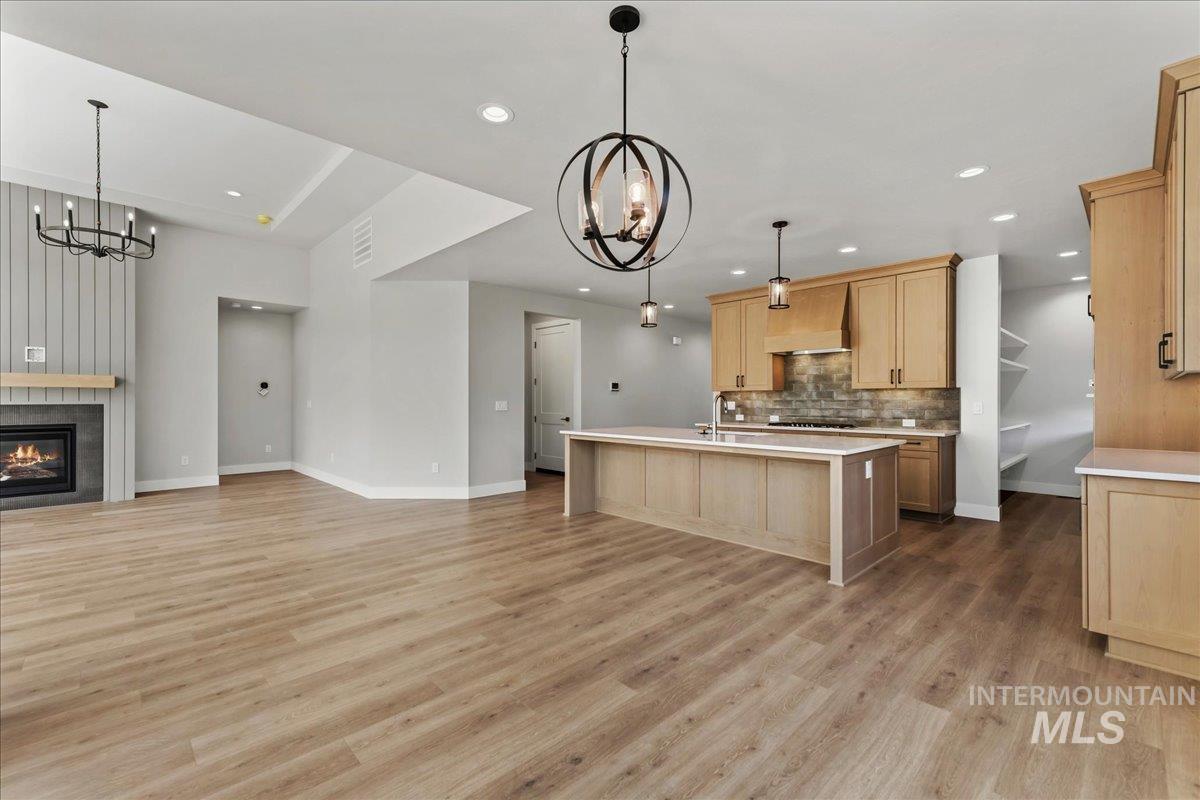 1041 W Malbar St. Property Photo 8